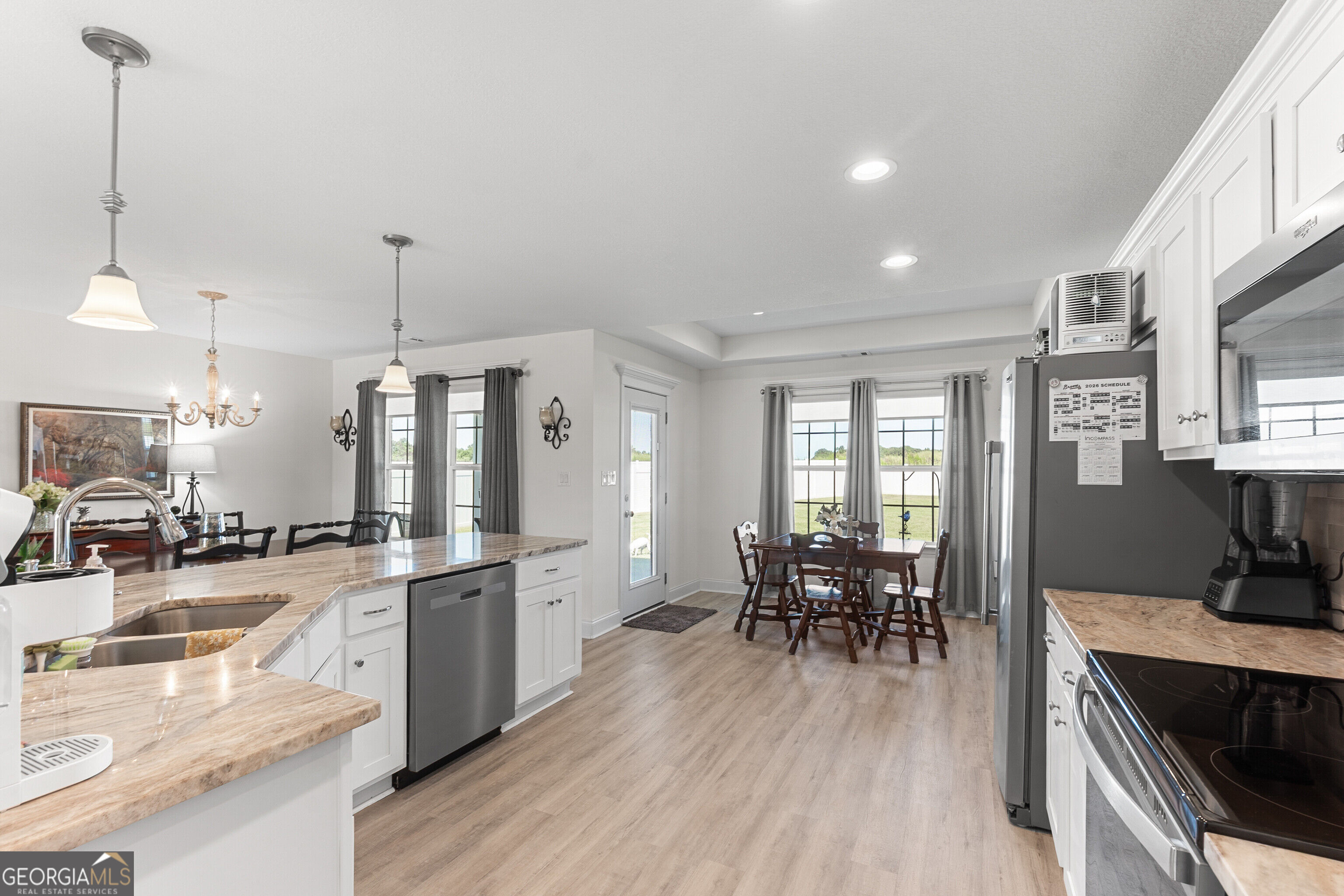425 Lamplight Drive Property Photo 12