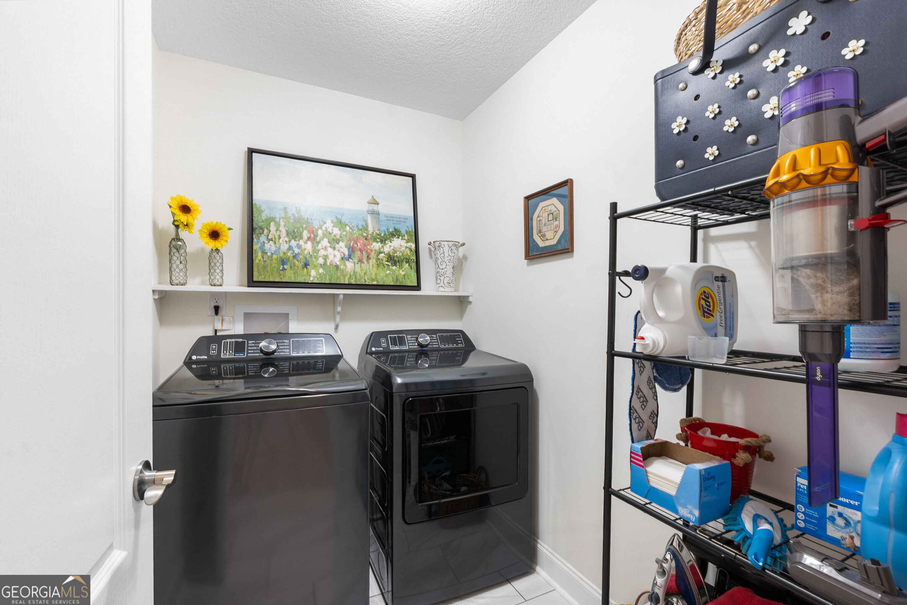 425 Lamplight Drive Property Photo 32