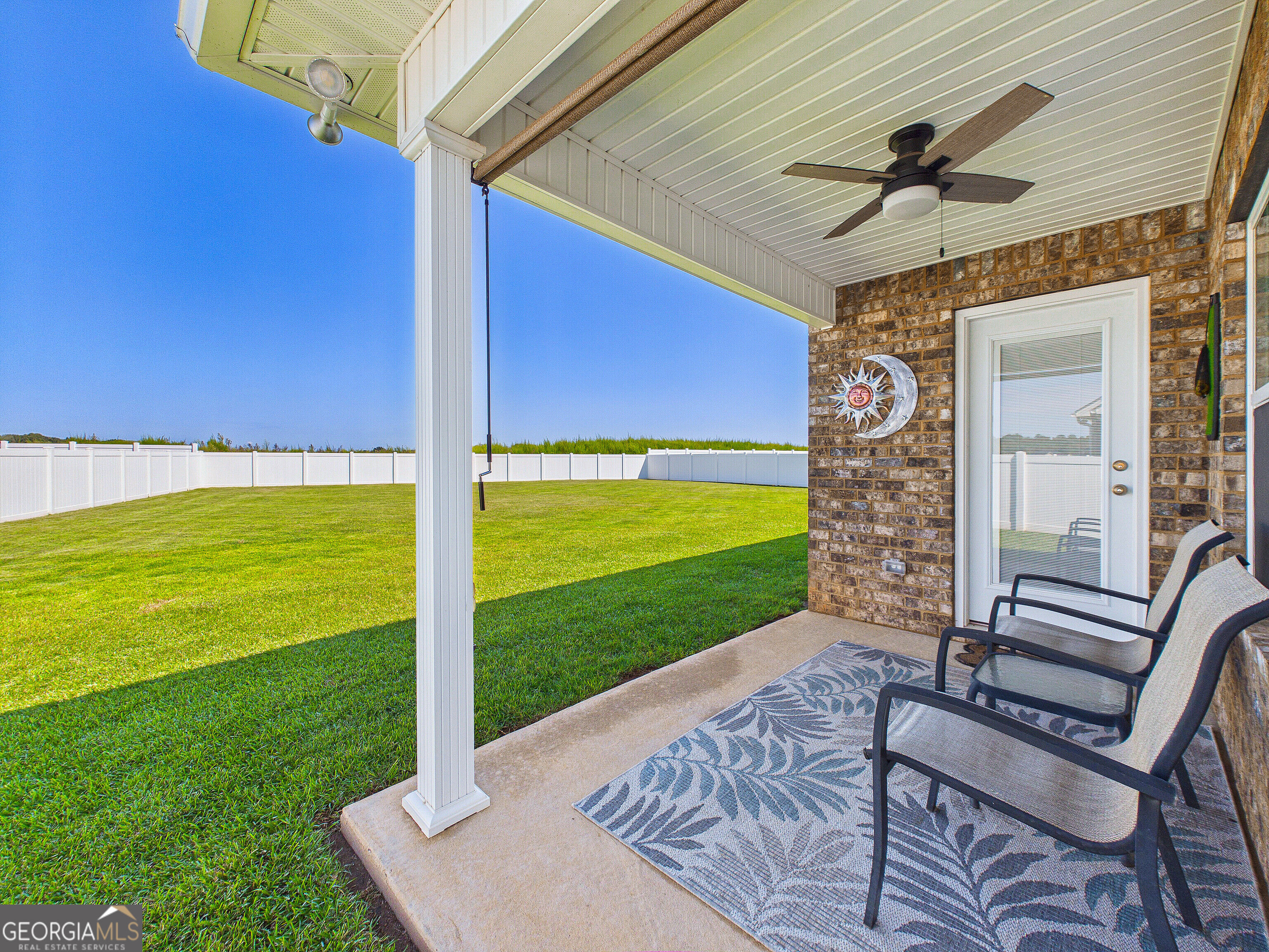 425 Lamplight Drive Property Photo 48