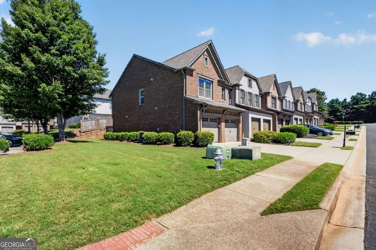 4967 Berkeley Run Crossing Property Photo 3