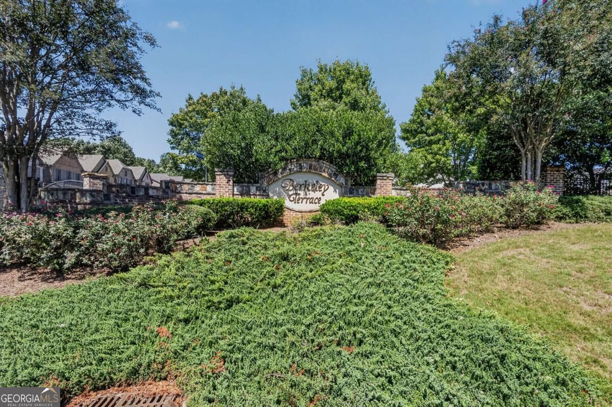 4967 Berkeley Run Crossing Property Photo 40