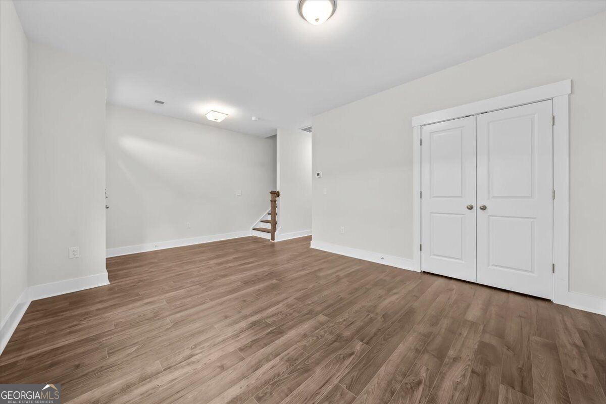 503 Headwater Court Property Photo 7