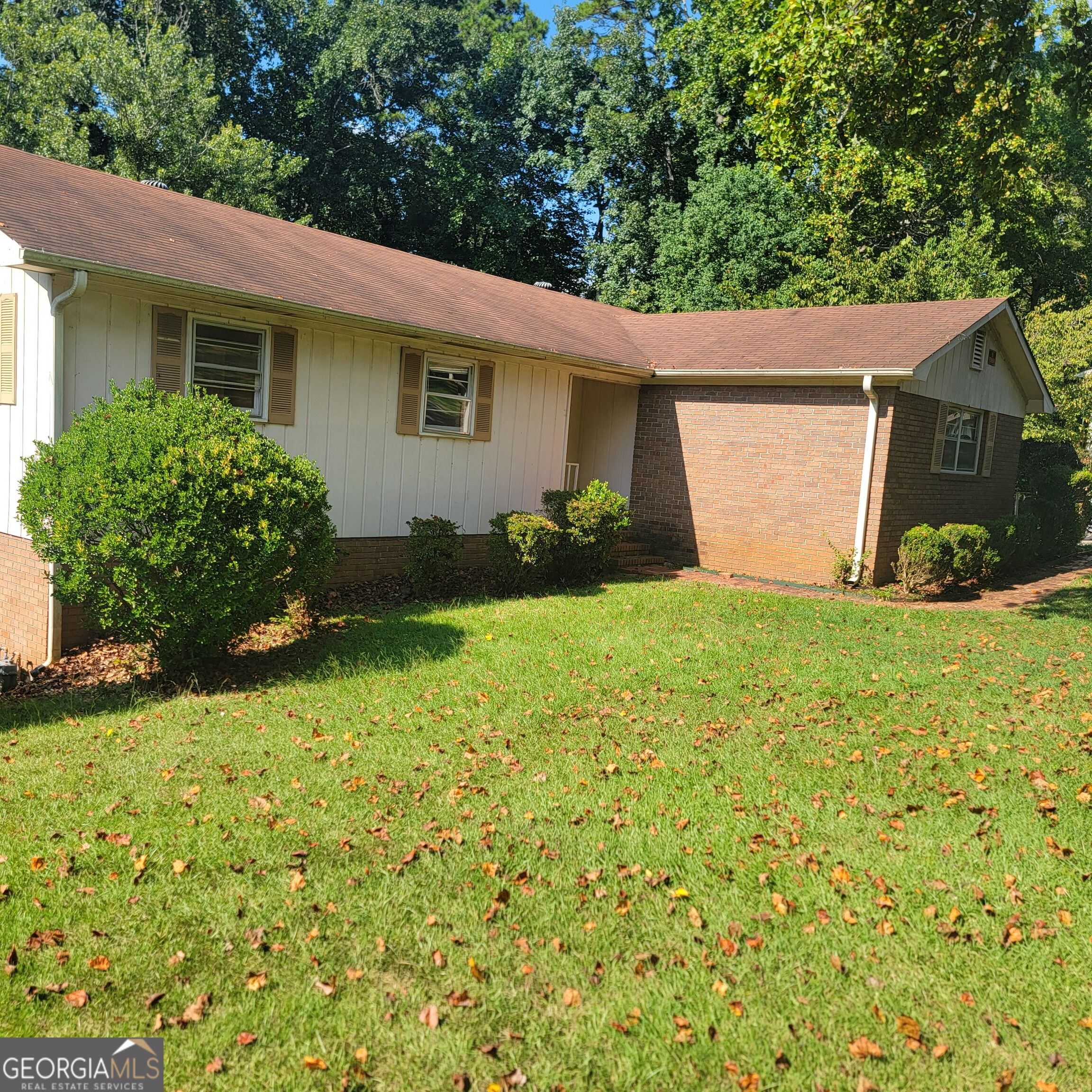 221 Park Hill Drive Property Photo 2