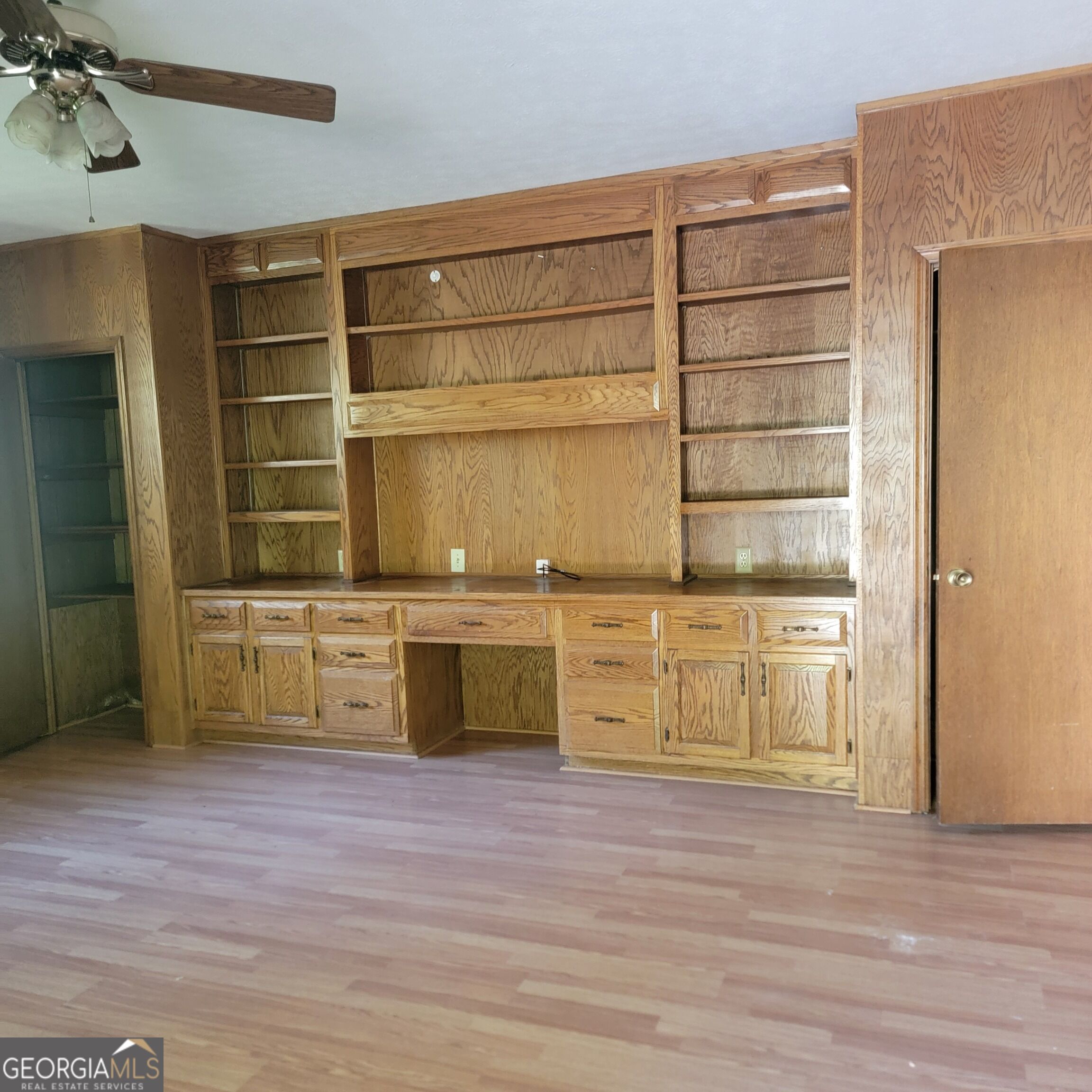 221 Park Hill Drive Property Photo 8