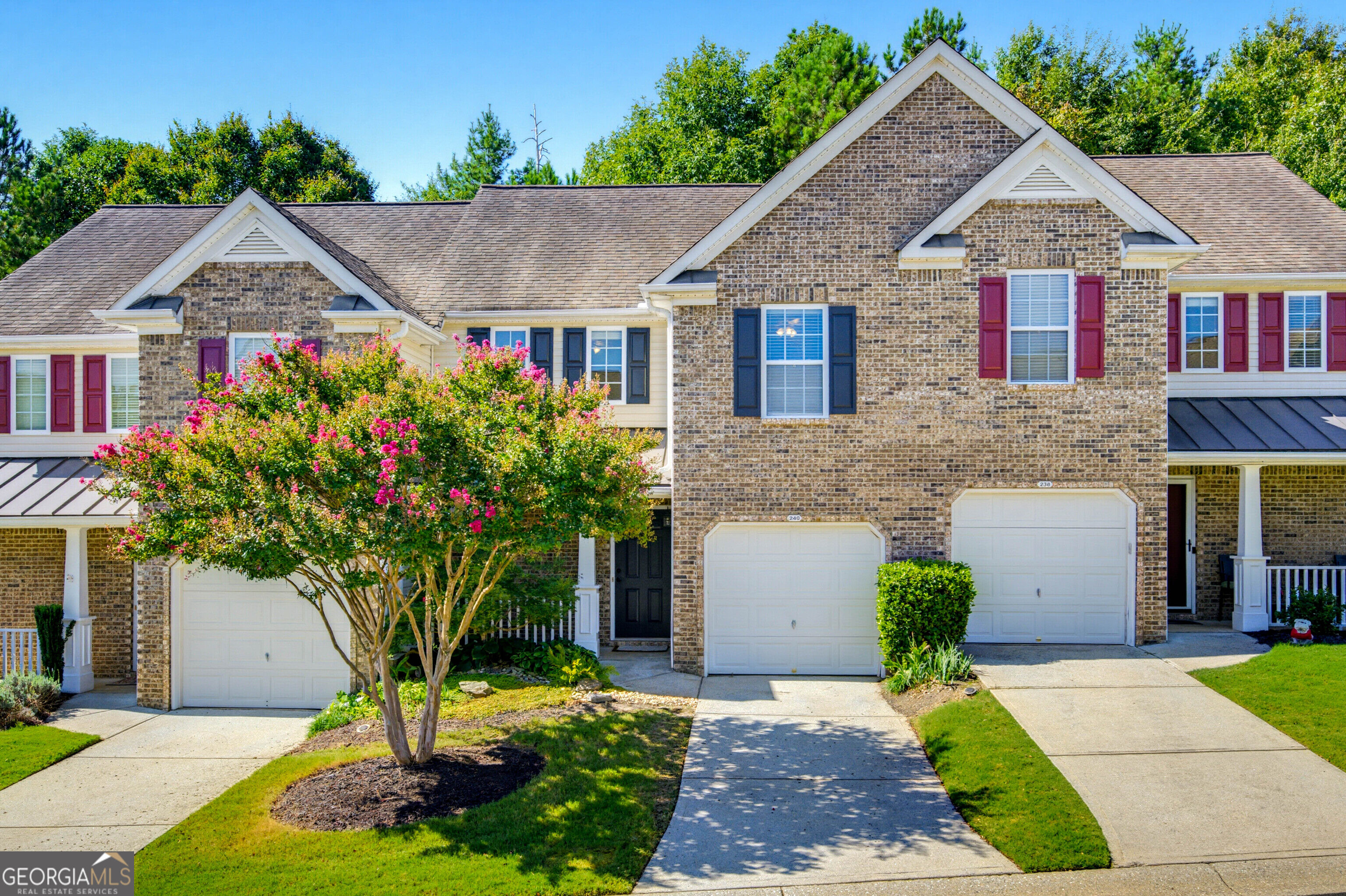 240 Fox Creek Boulevard Property Photo 1