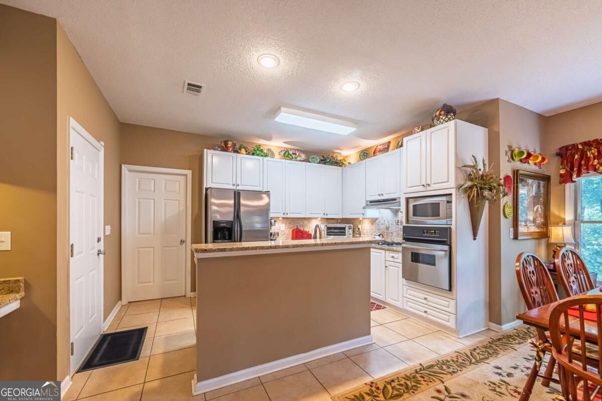 2140 Soft Pine Lane Property Photo 9