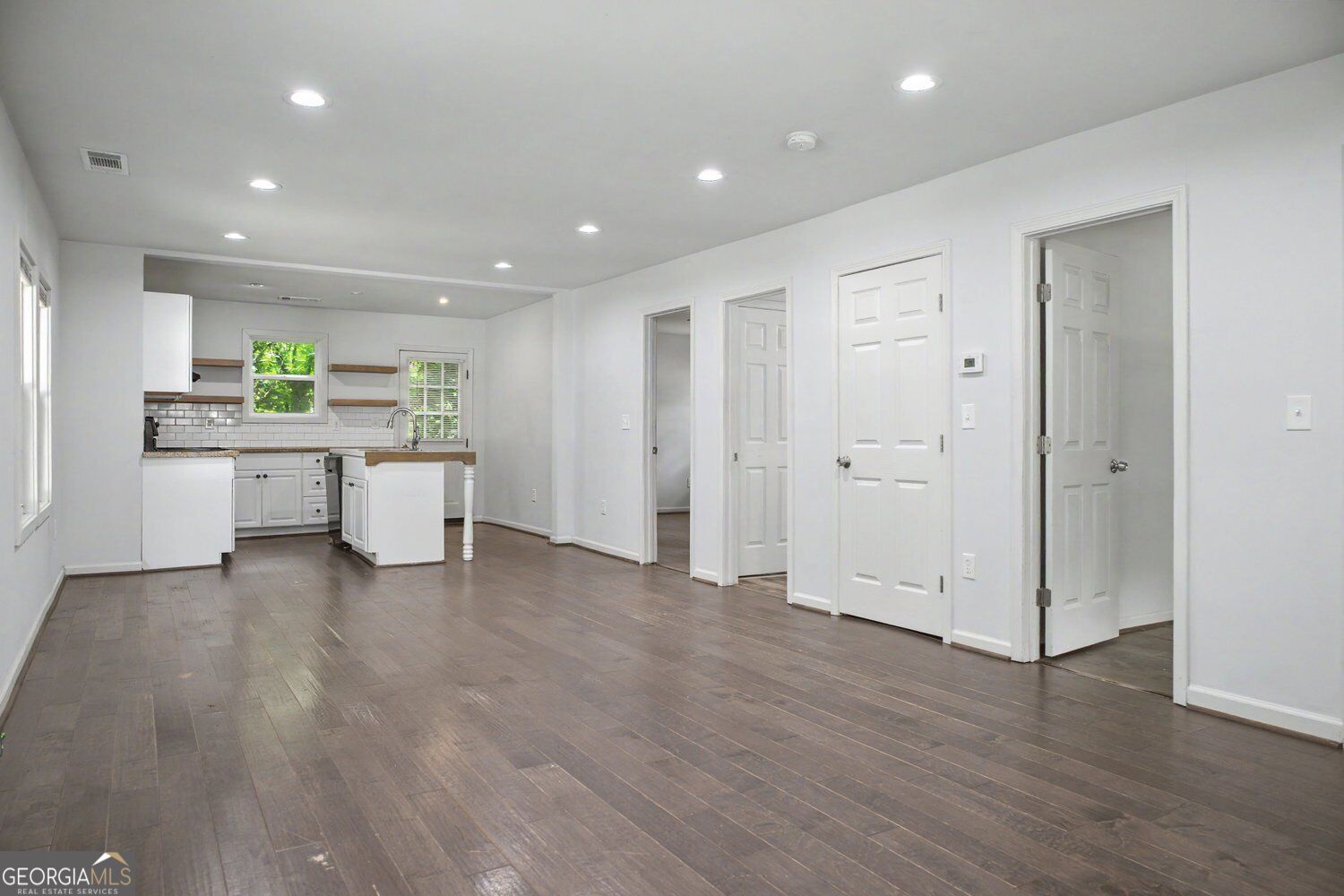 313 Walker Drive Property Photo 2
