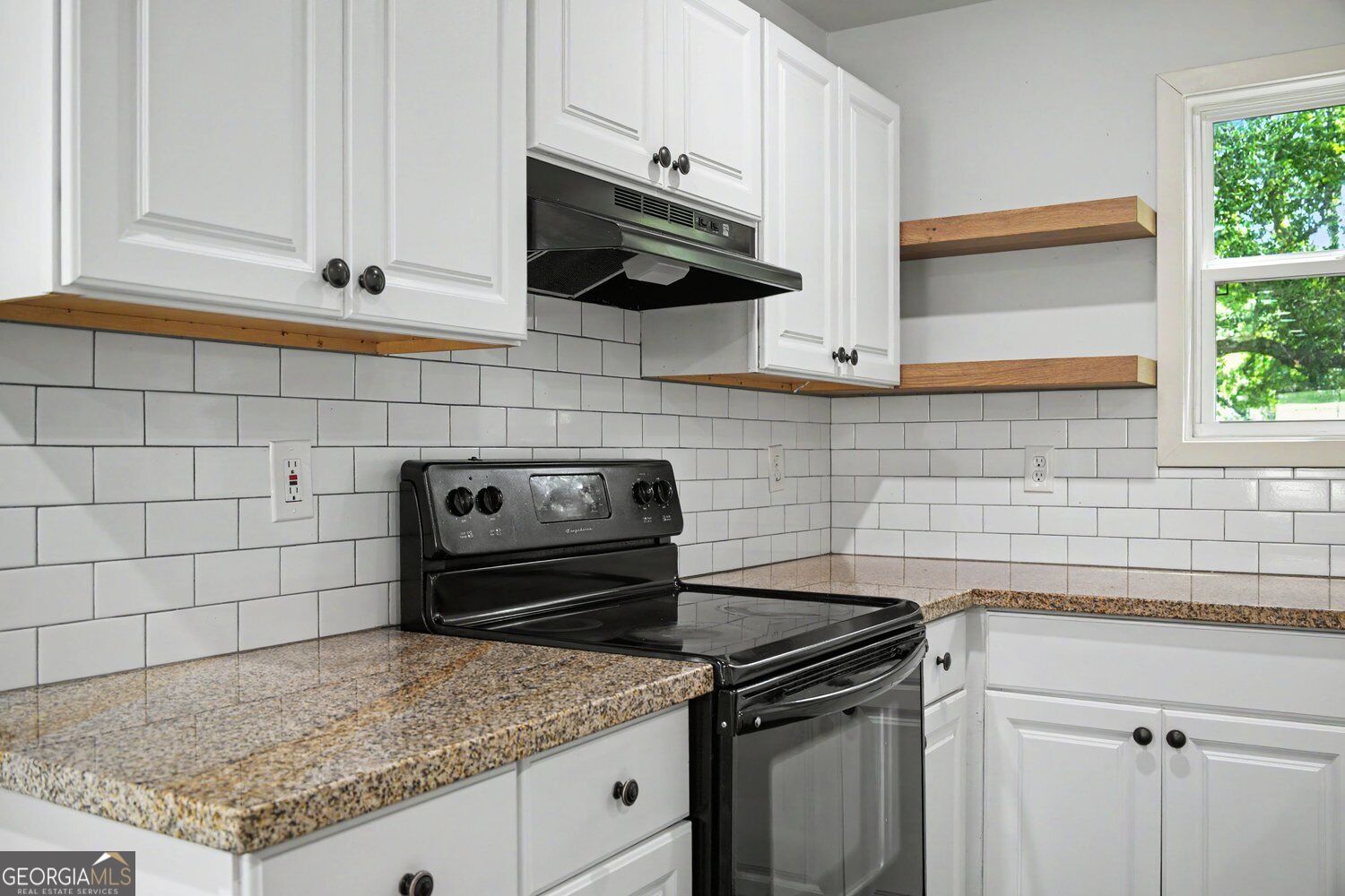 313 Walker Drive Property Photo 6