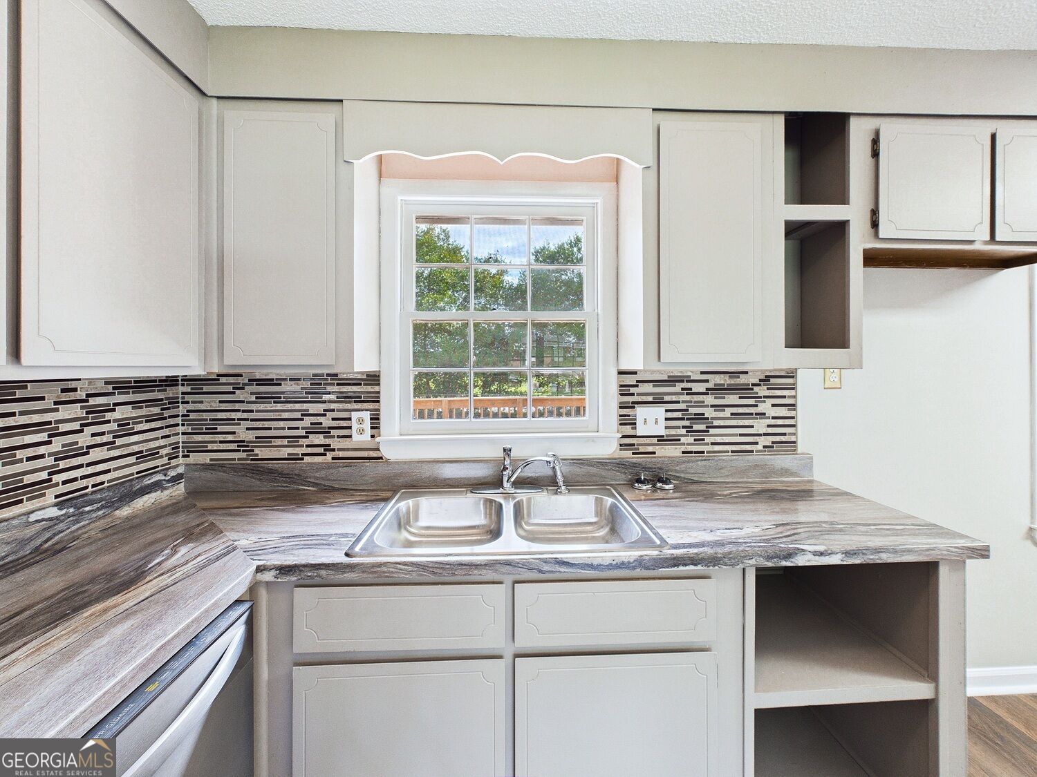 103 Wynn Place Property Photo 14