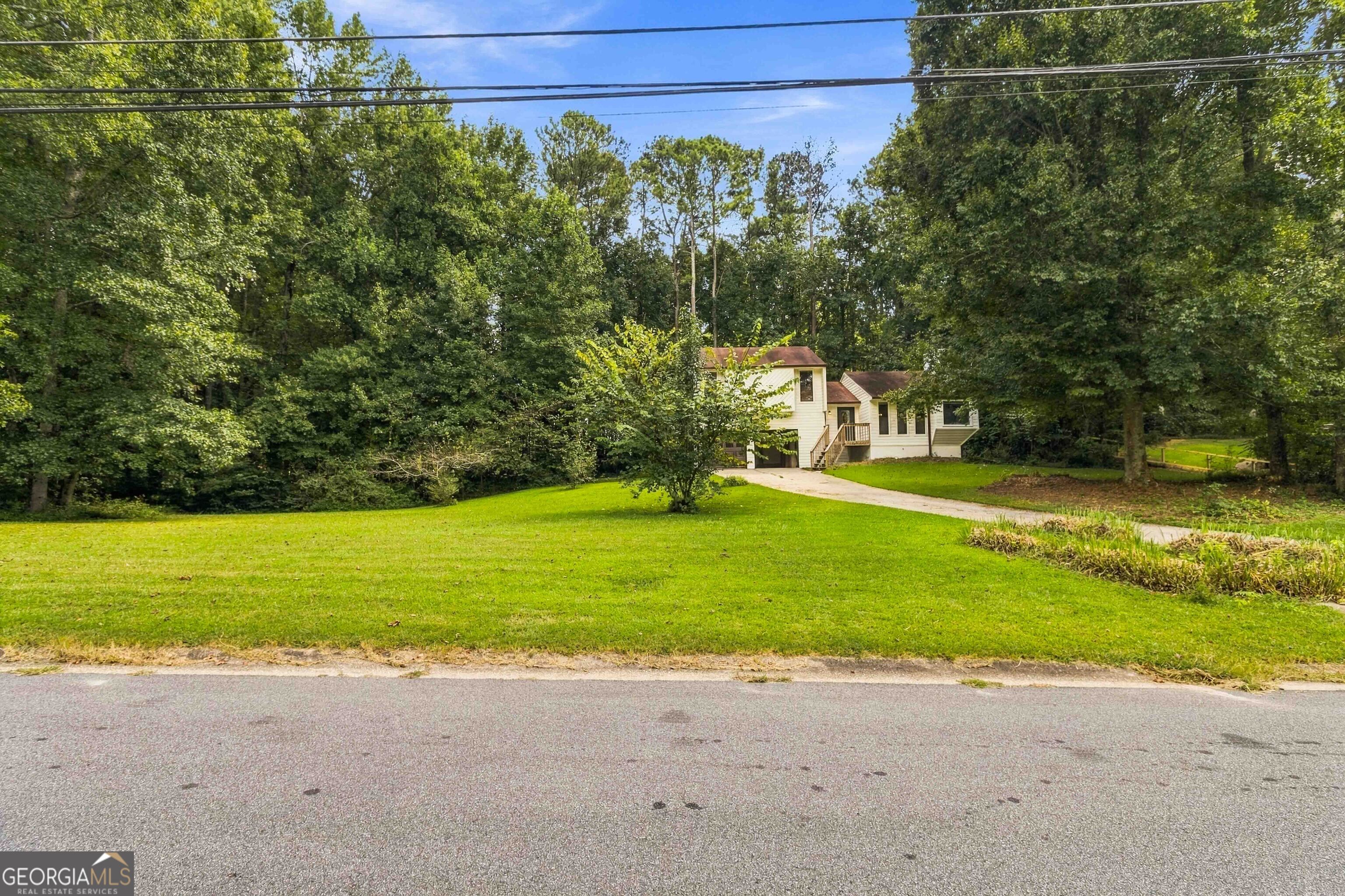 1967 Kelvin Drive Property Photo 4