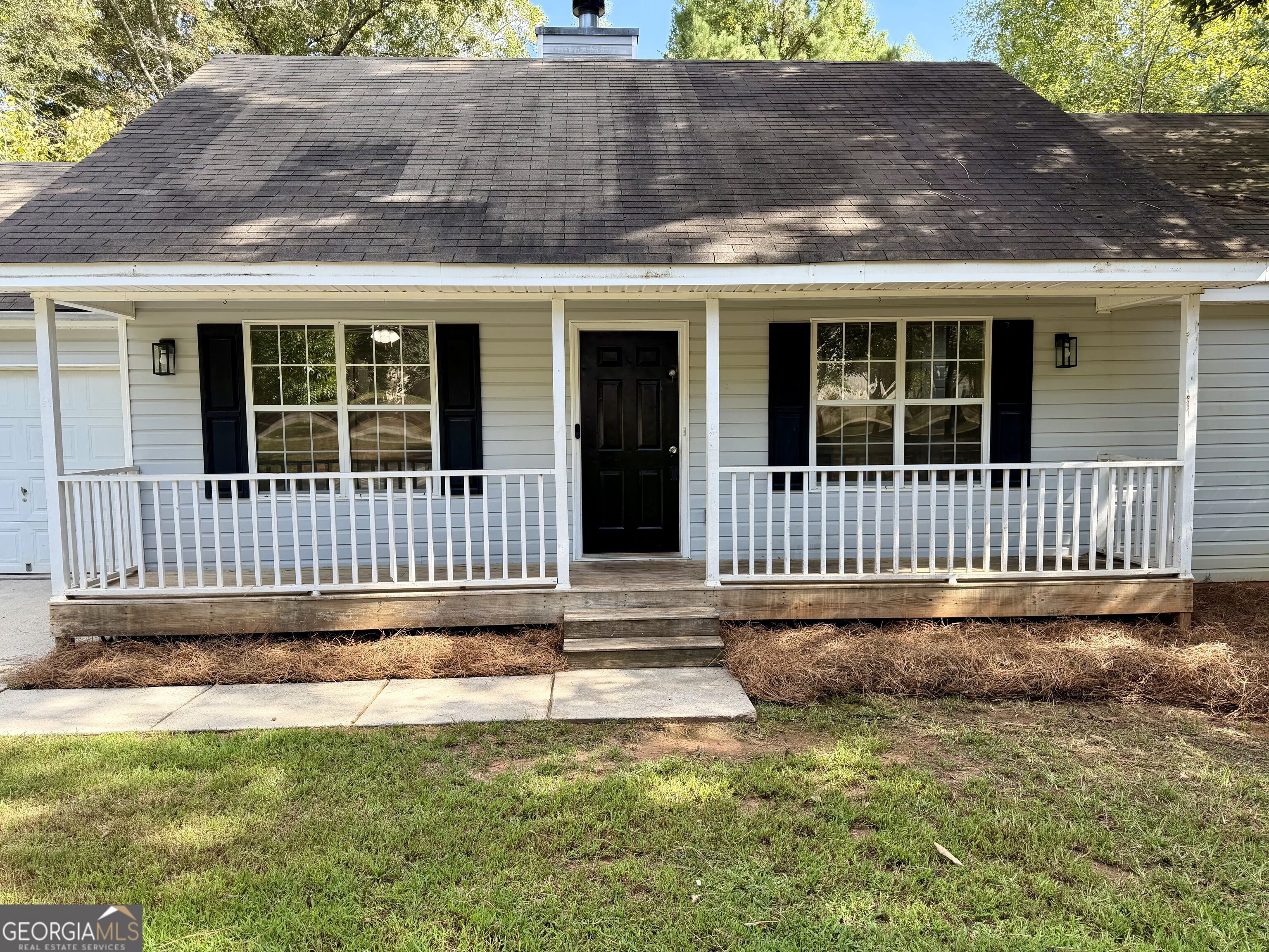 164 Lake Forest Drive Property Photo 2
