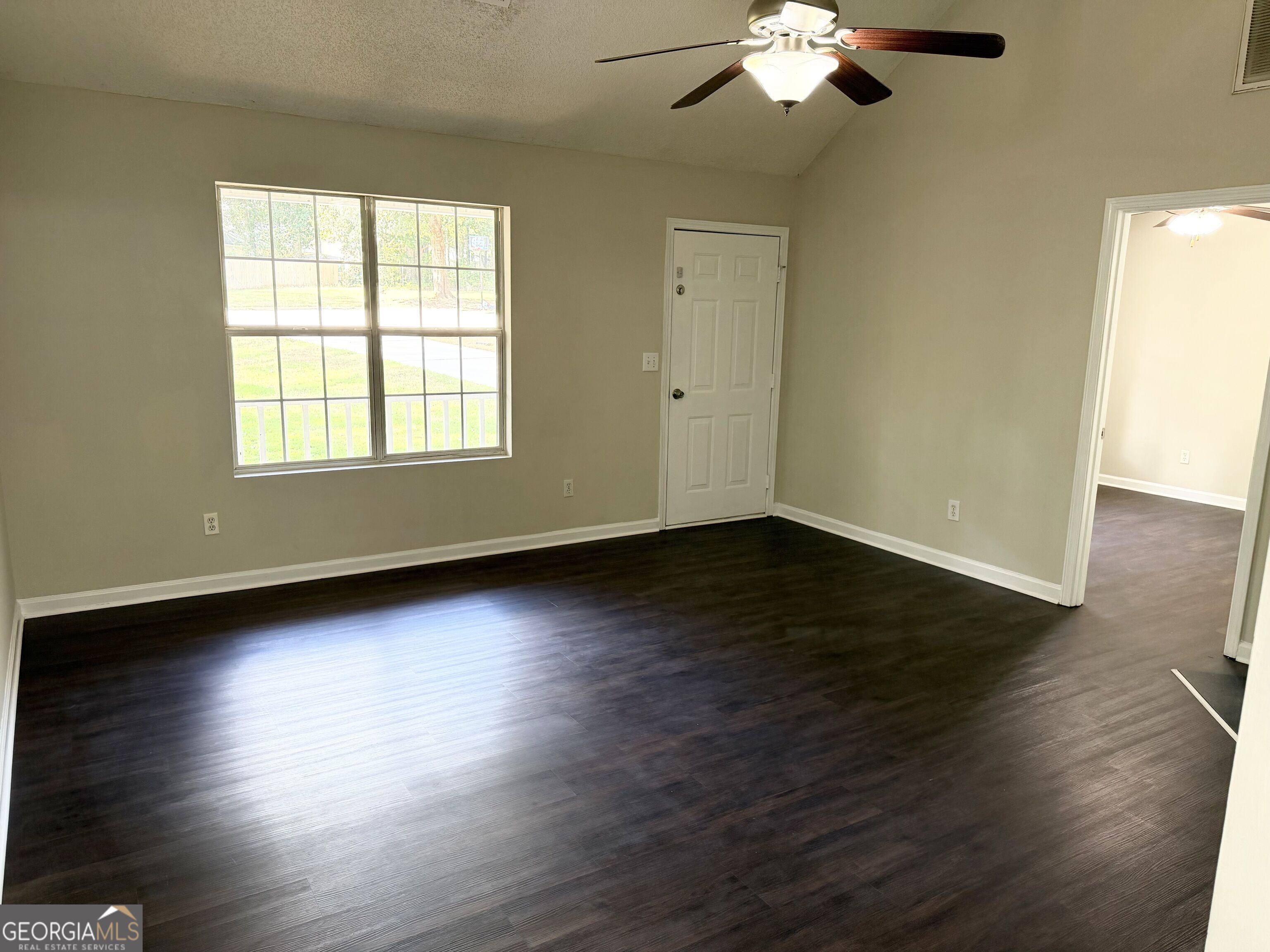 164 Lake Forest Drive Property Photo 4
