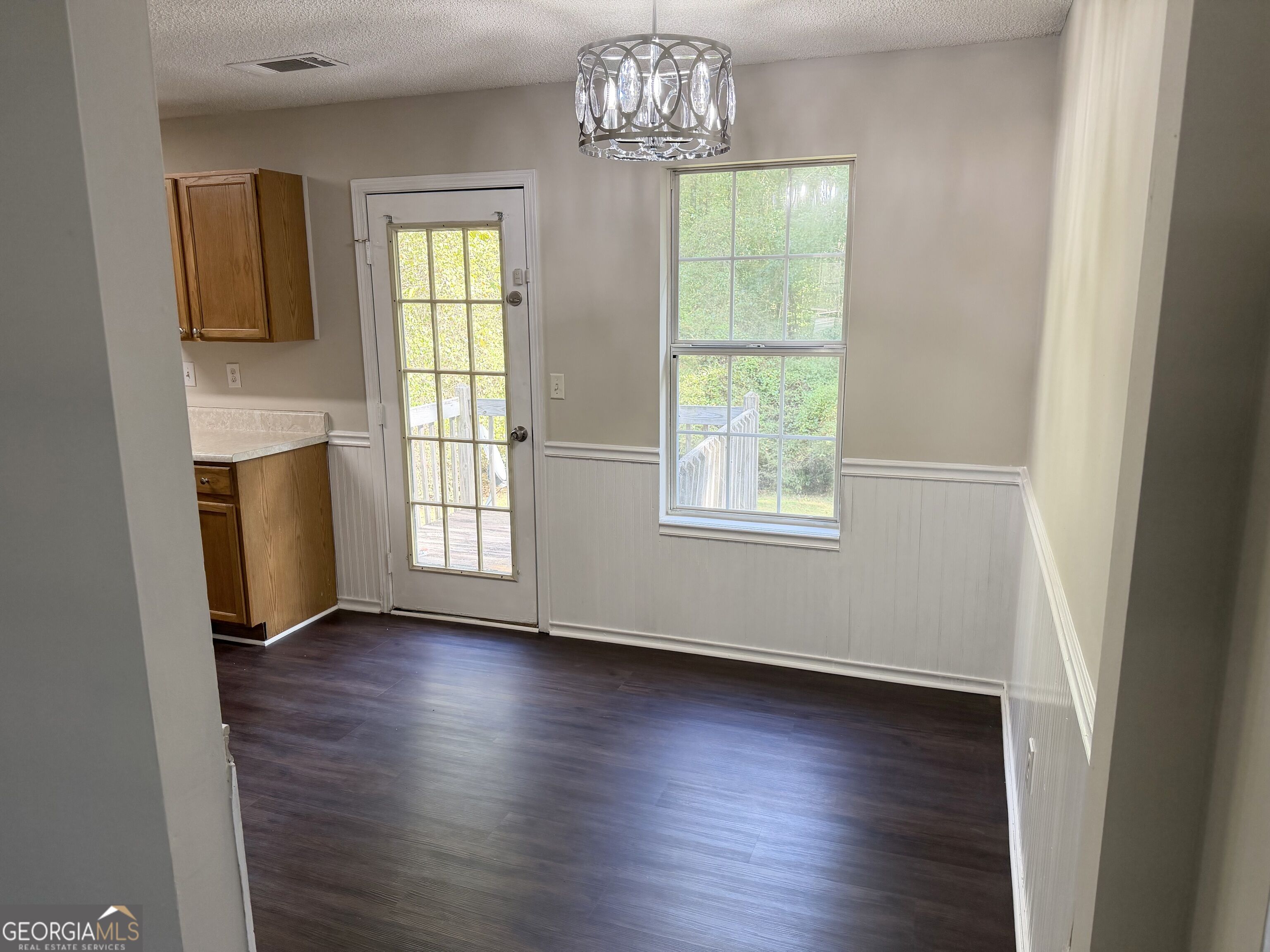 164 Lake Forest Drive Property Photo 6