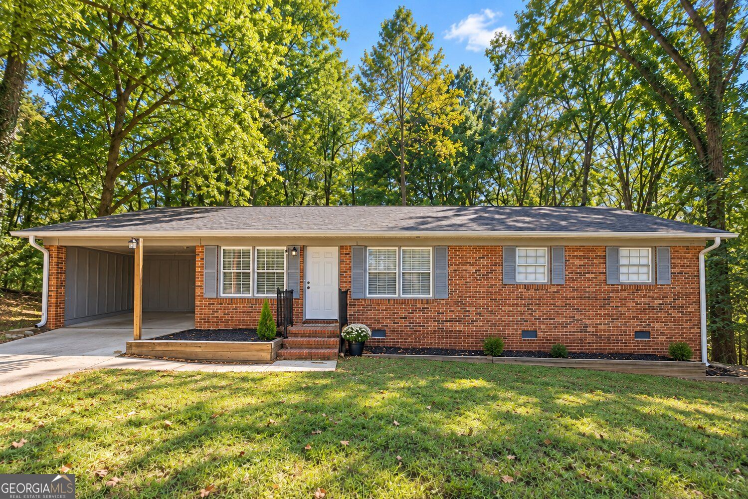 310 Cavalier Road Property Photo 1