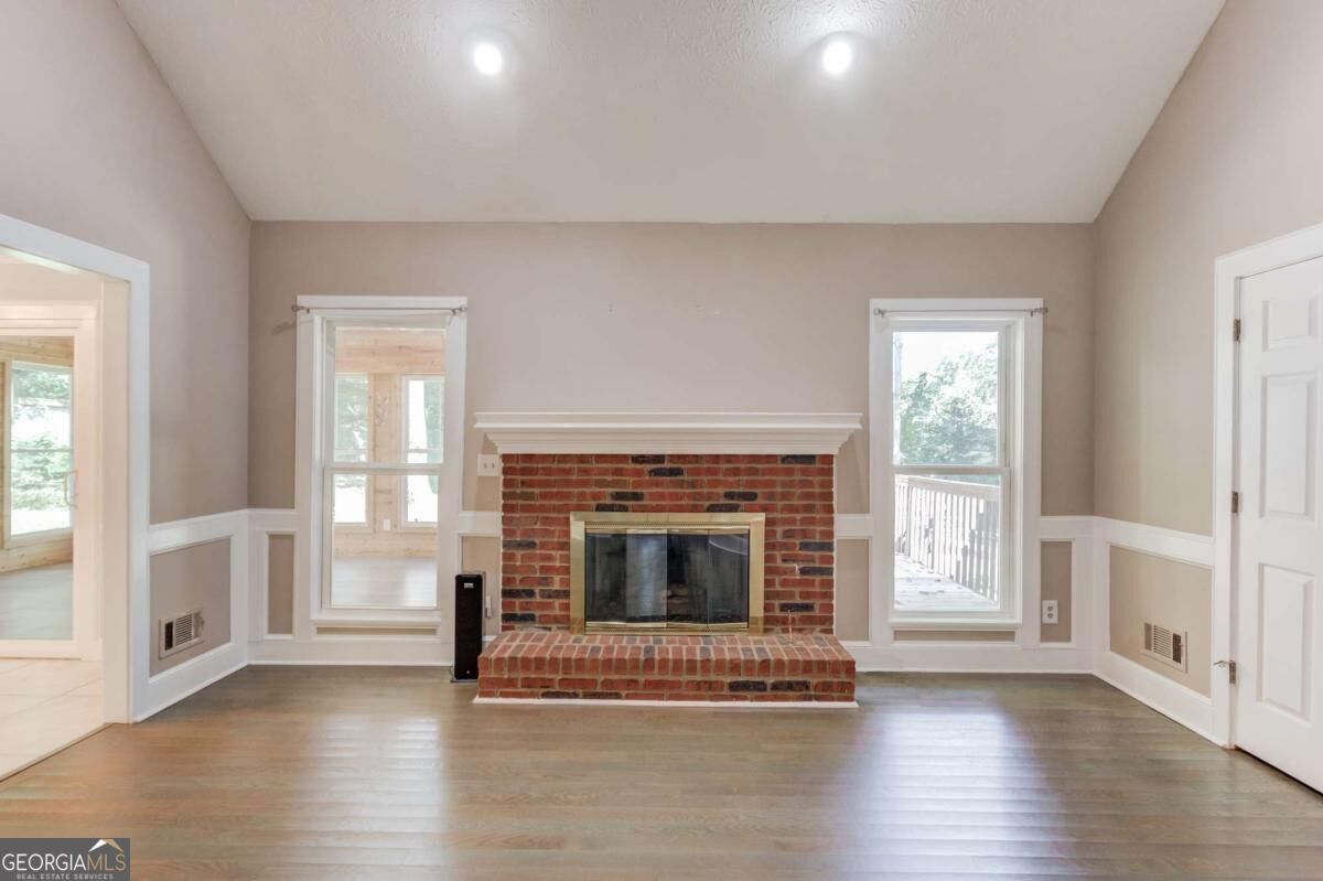 291 Shore Drive Property Photo 12