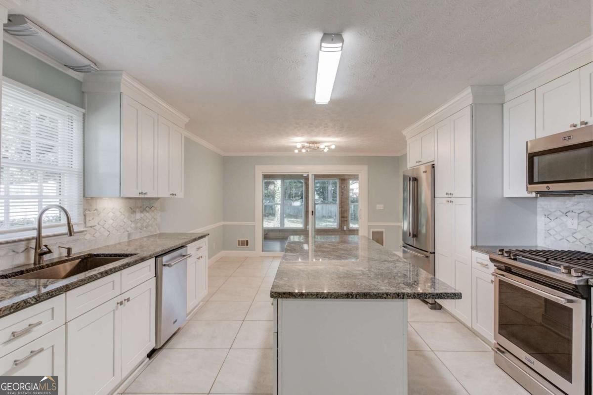 291 Shore Drive Property Photo 17