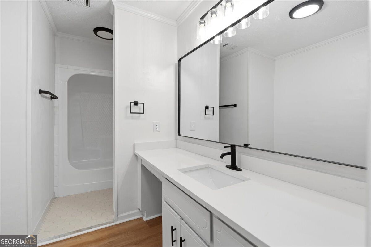107 Ridge Circle N Property Photo 11