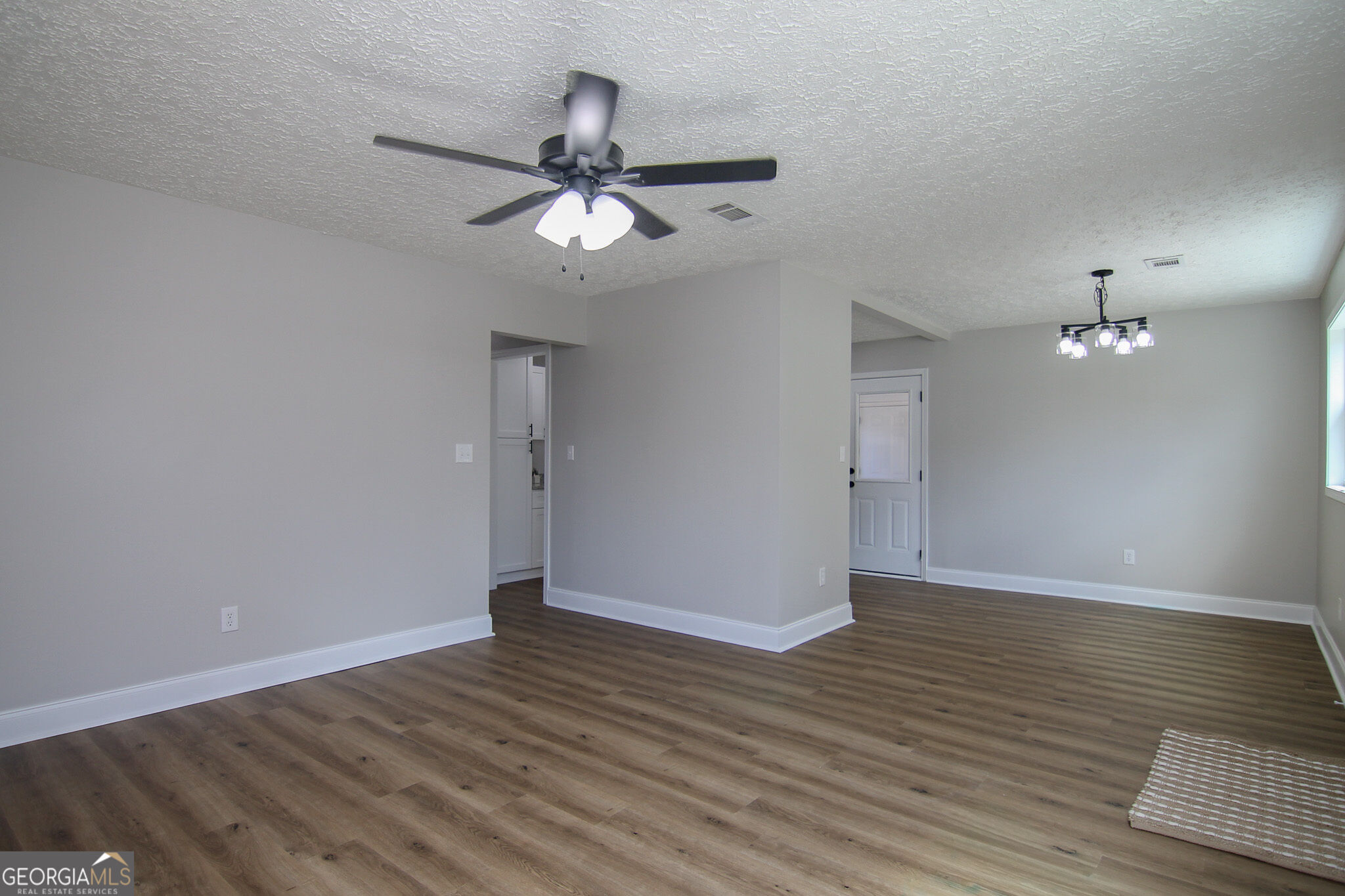 325 Wisconsin Avenue Property Photo 5