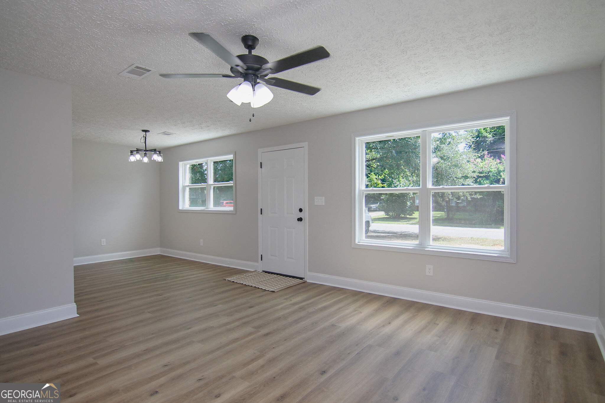 325 Wisconsin Avenue Property Photo 6