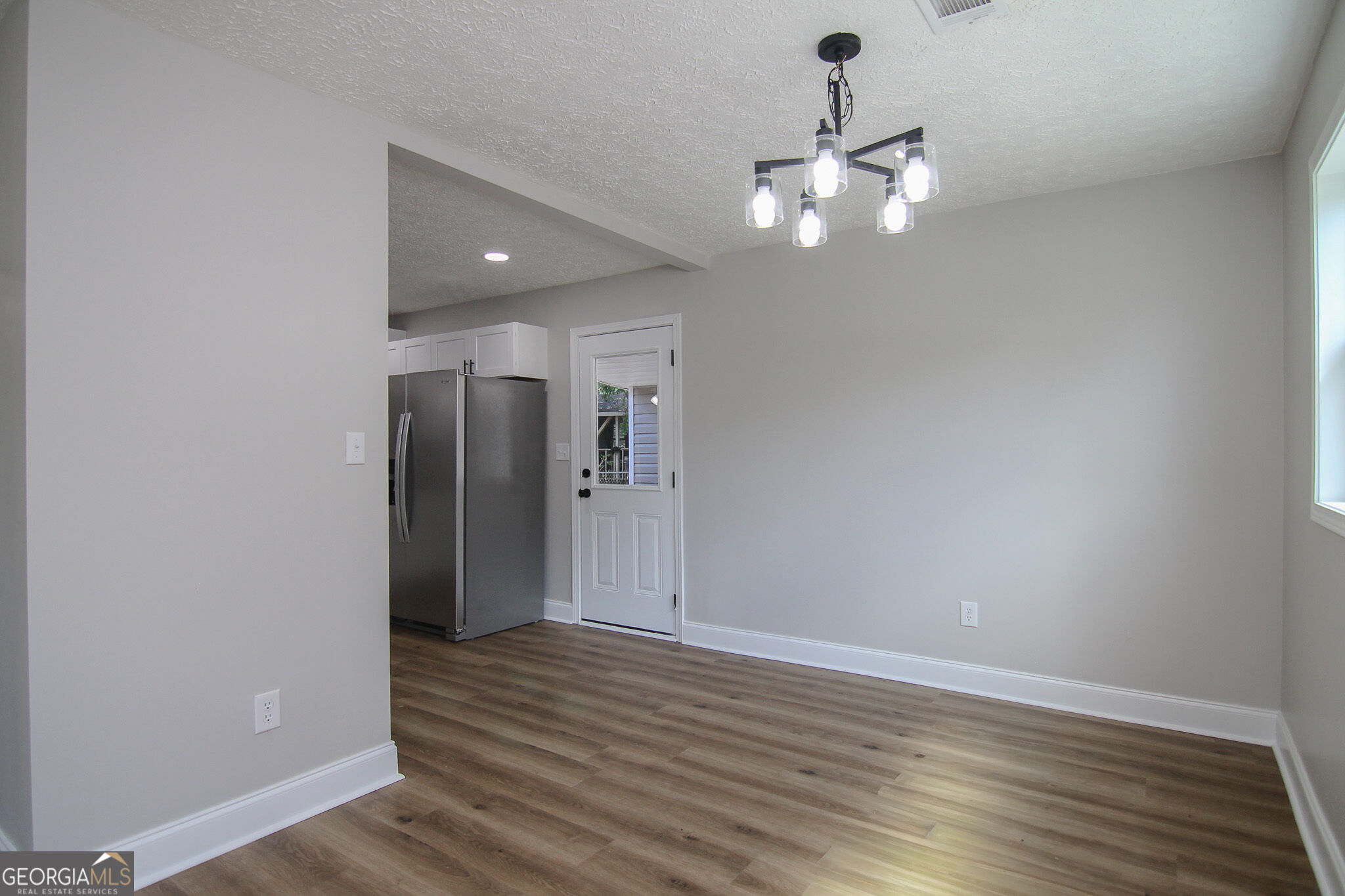 325 Wisconsin Avenue Property Photo 8