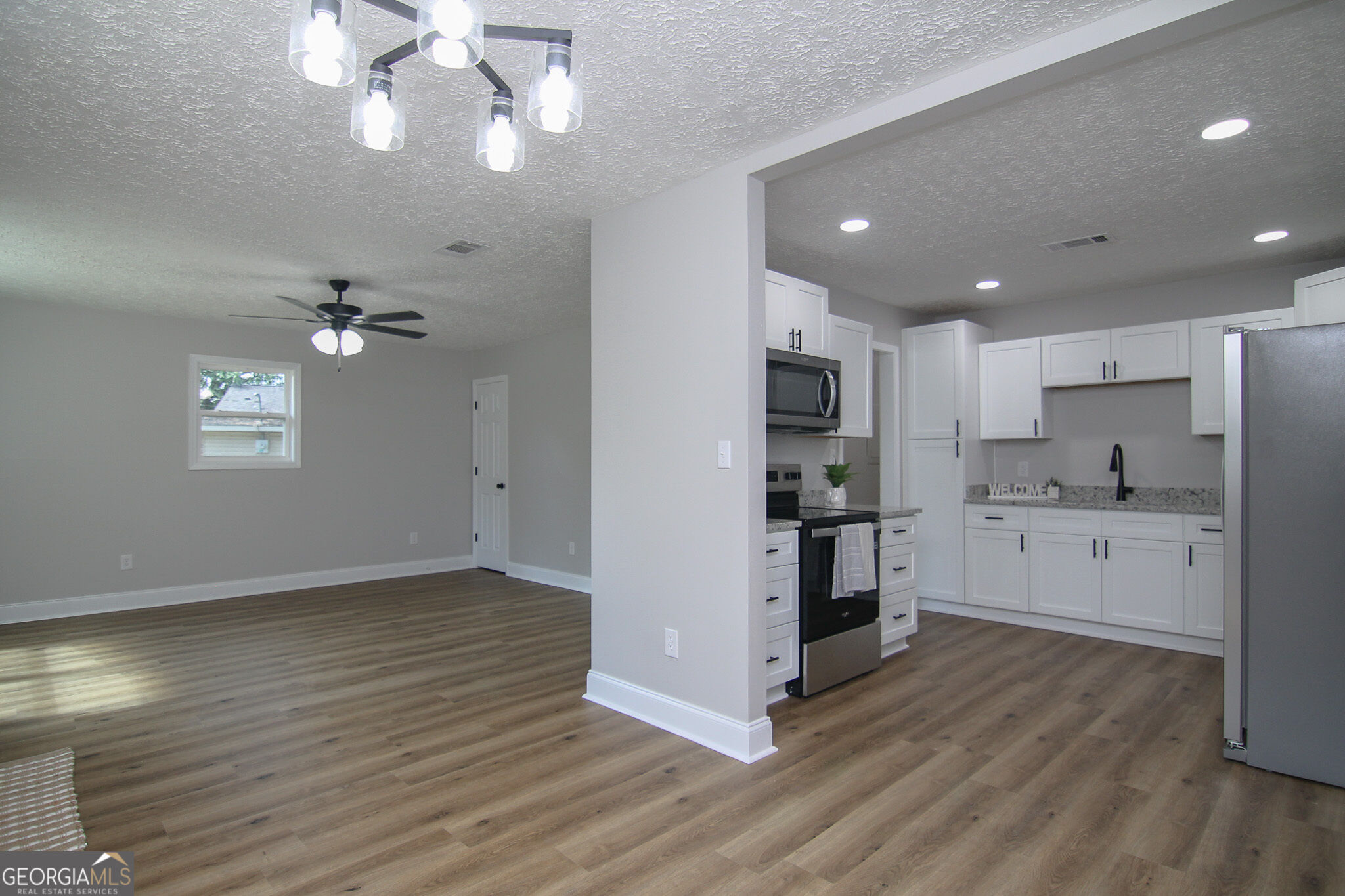 325 Wisconsin Avenue Property Photo 9