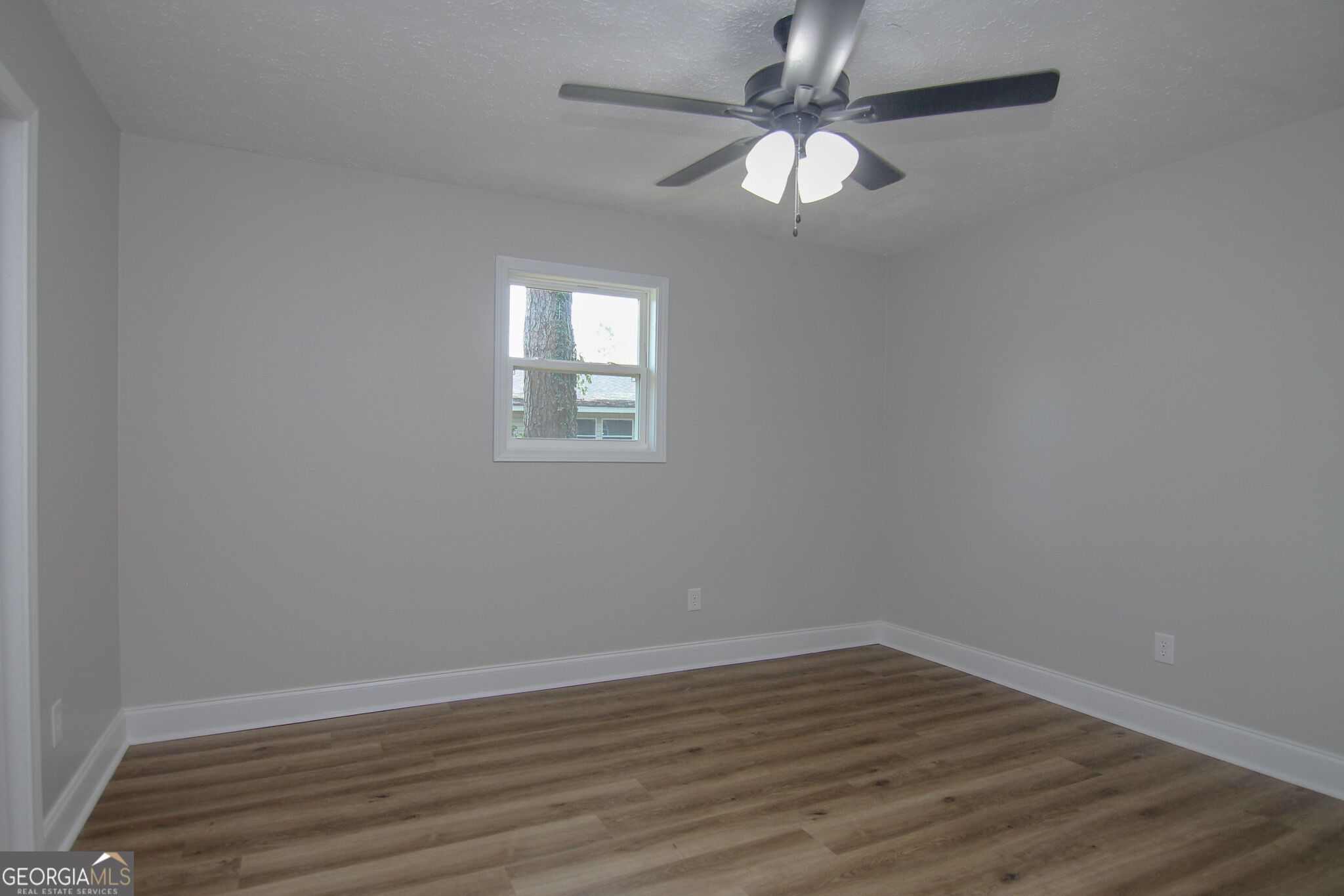 325 Wisconsin Avenue Property Photo 13