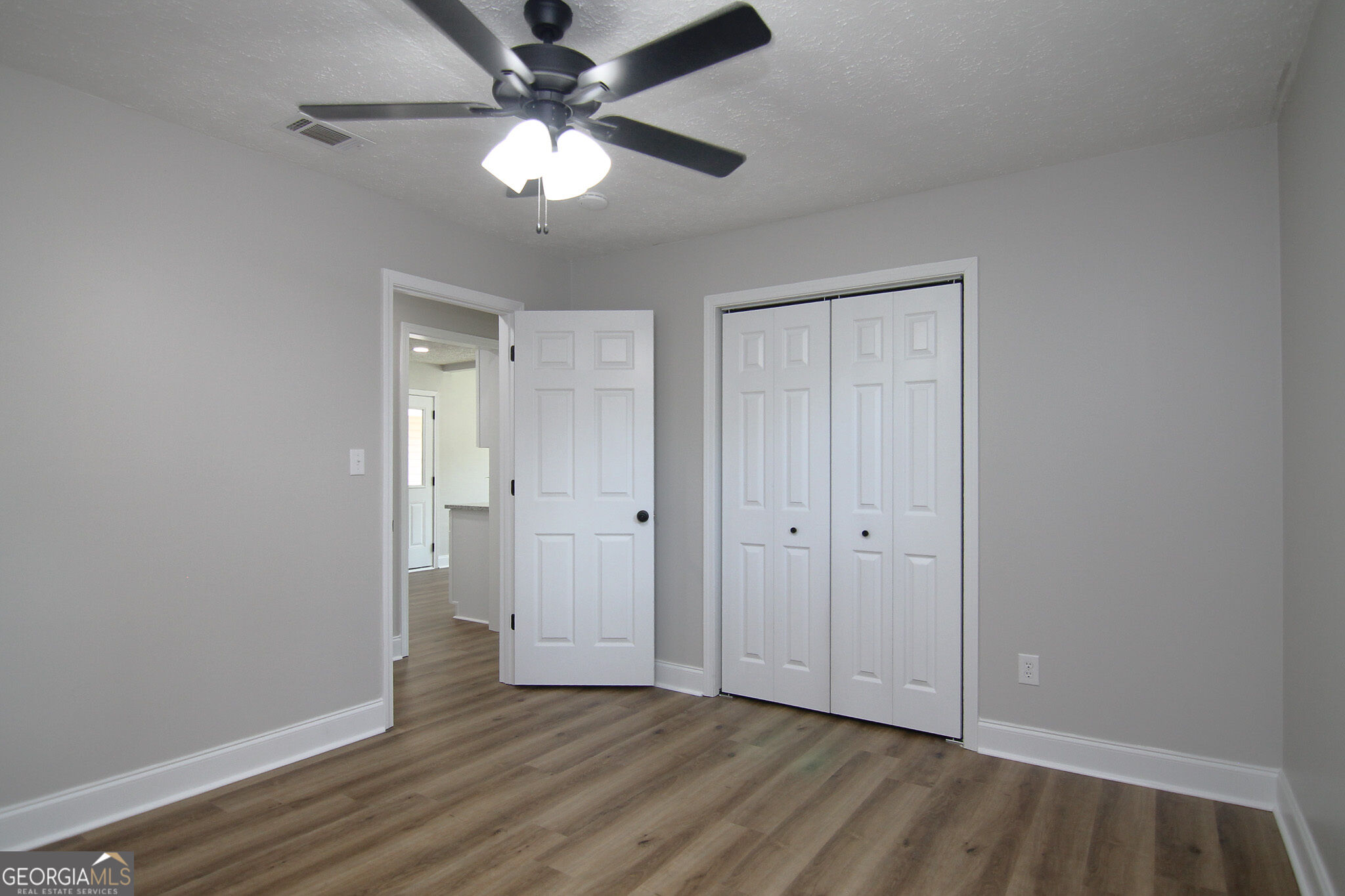 325 Wisconsin Avenue Property Photo 14
