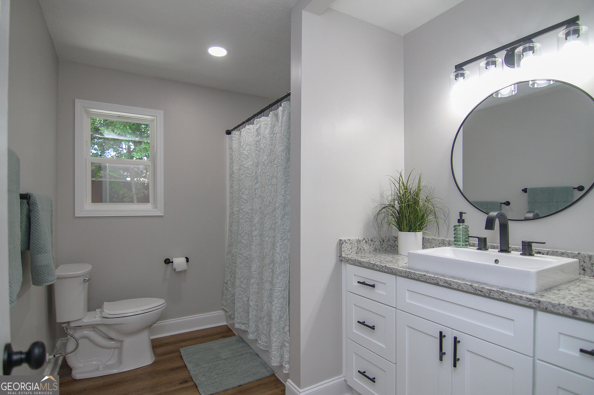 325 Wisconsin Avenue Property Photo 15