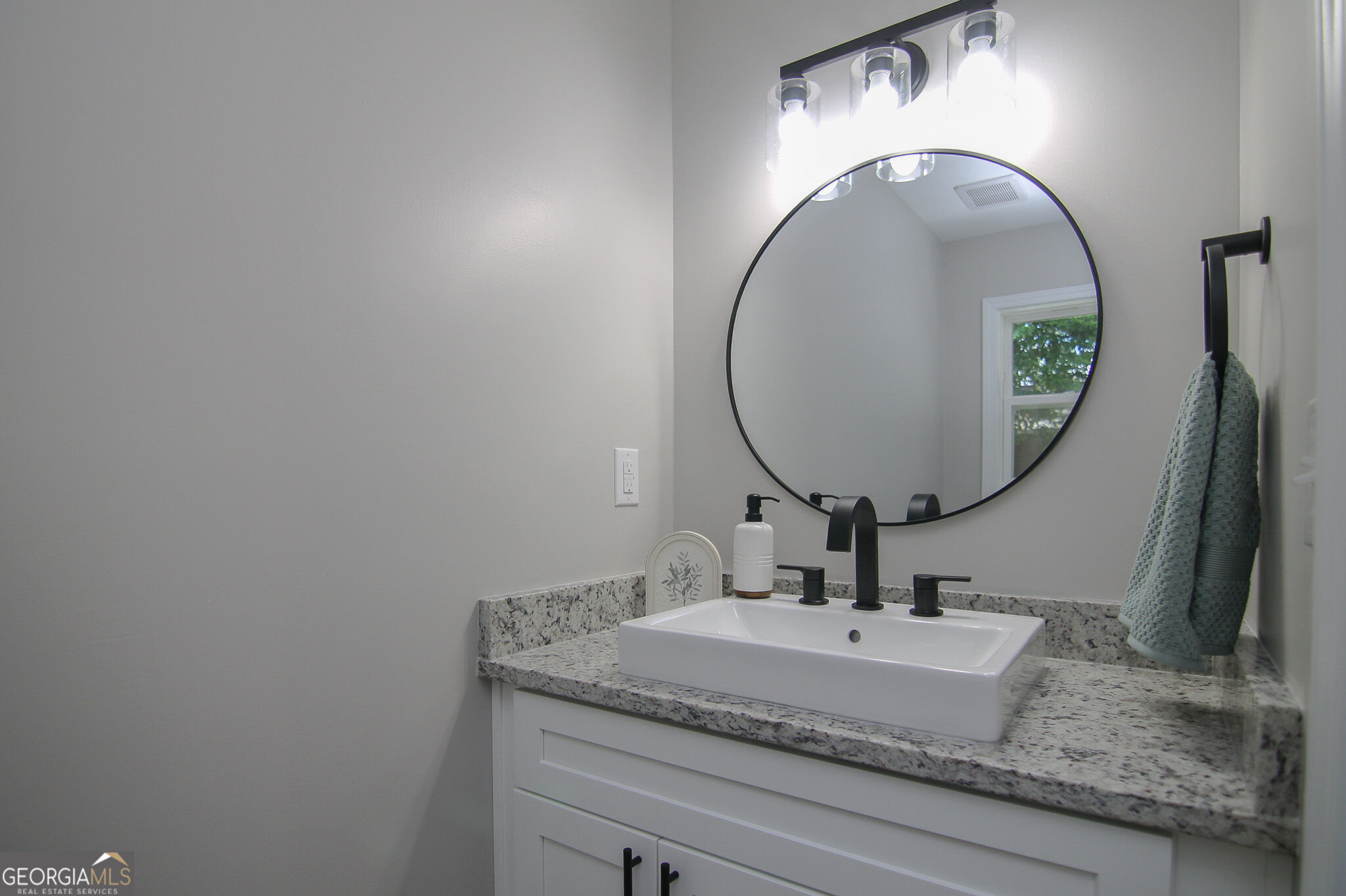 325 Wisconsin Avenue Property Photo 18