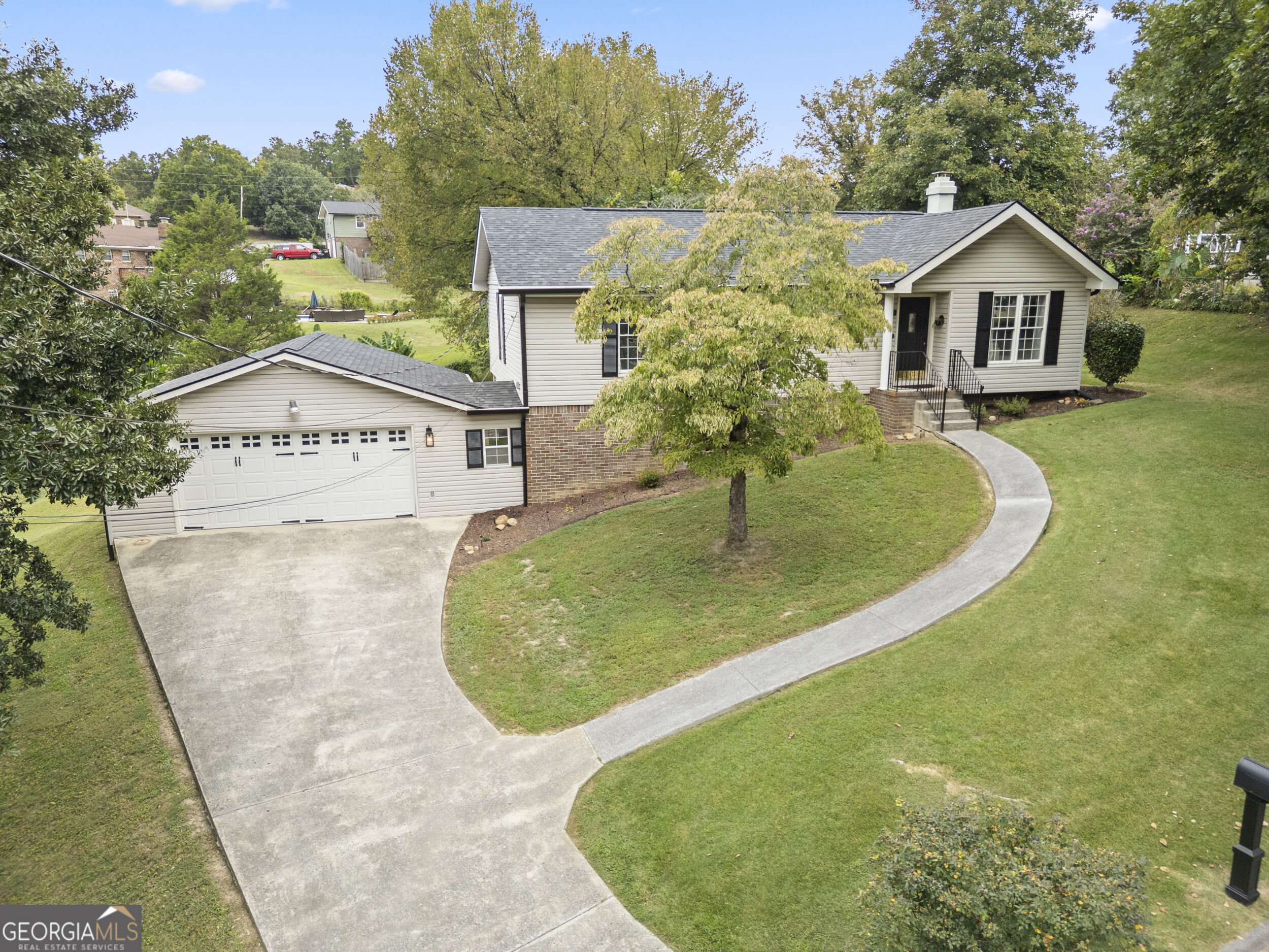 11 E Larry Circle Property Photo 2