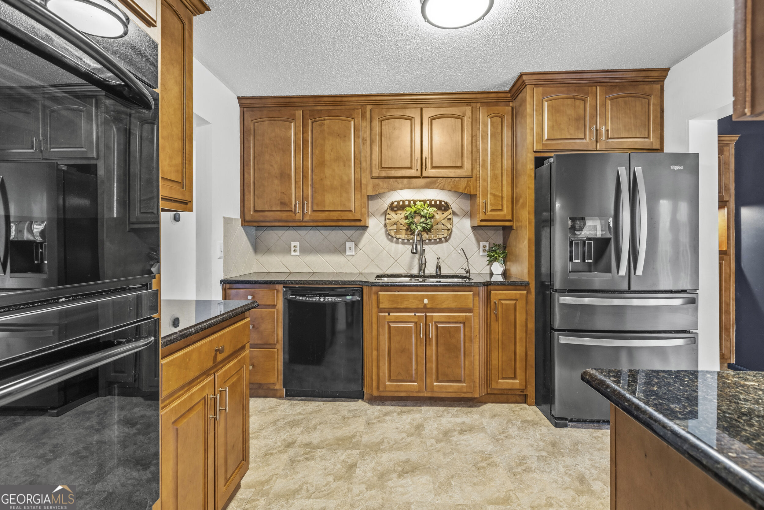 11 E Larry Circle Property Photo 5