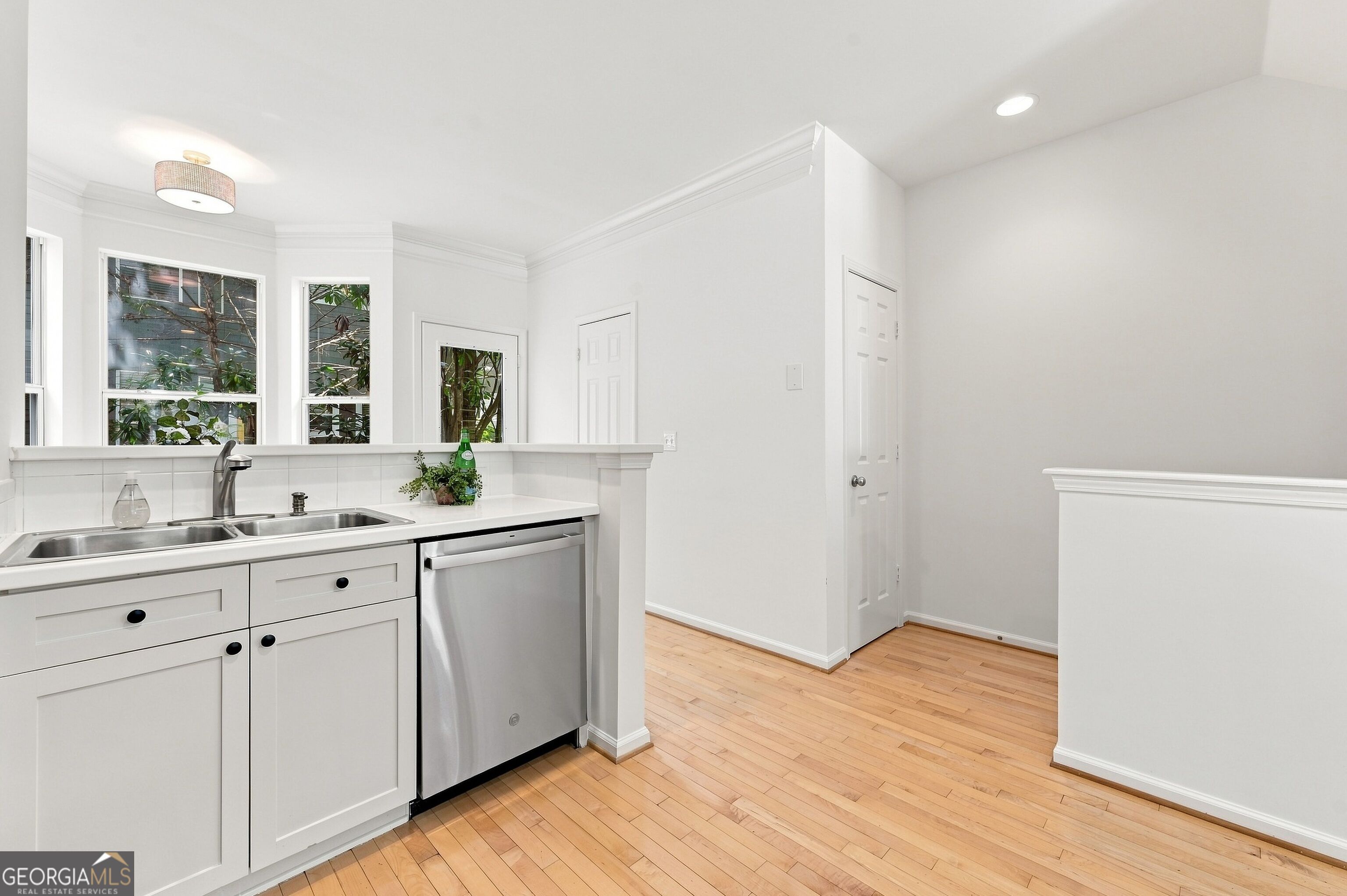 951 Glenwood Avenue Se # 1202 Property Photo 3