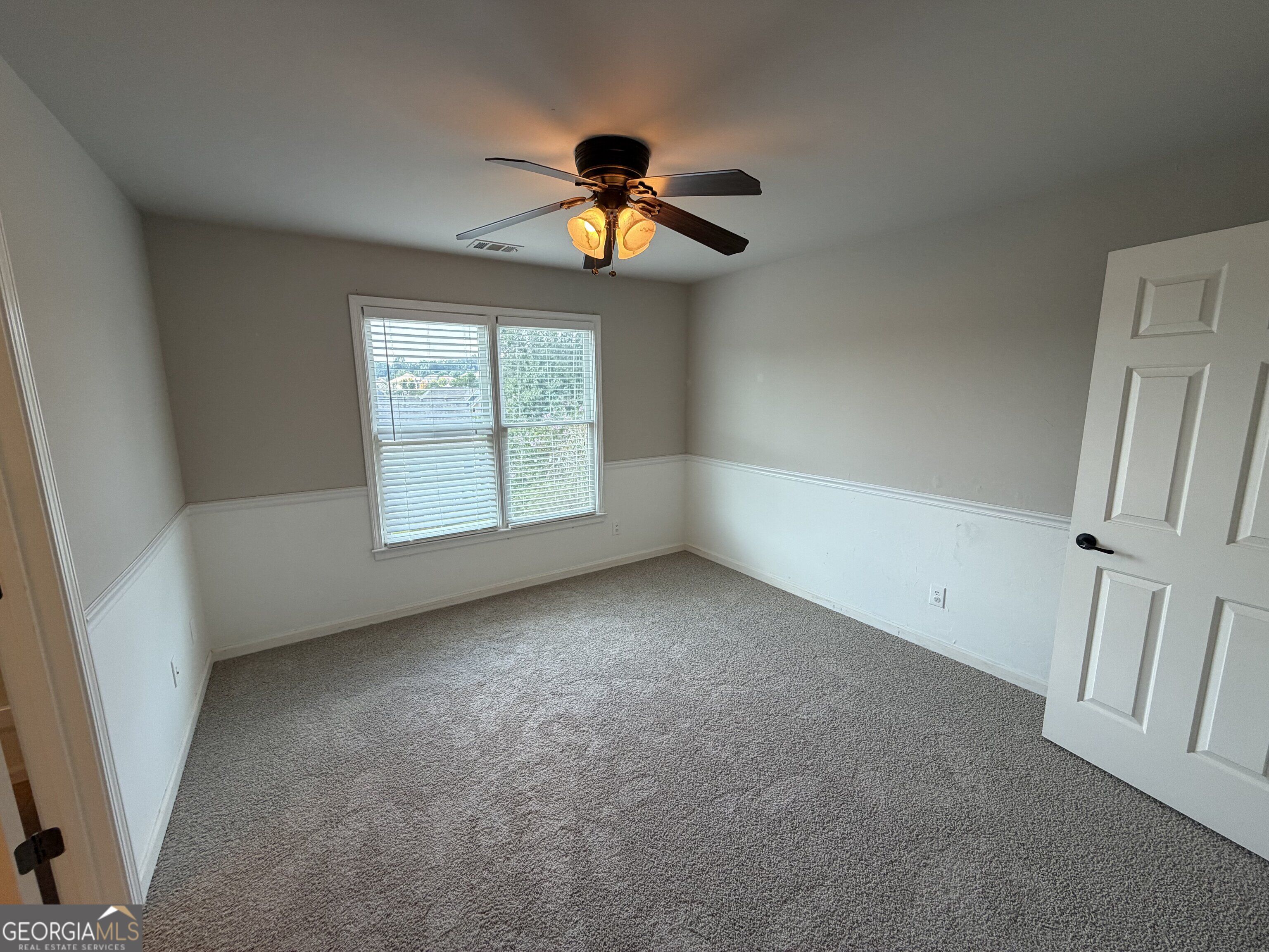 7047 Tree House Way Property Photo 11