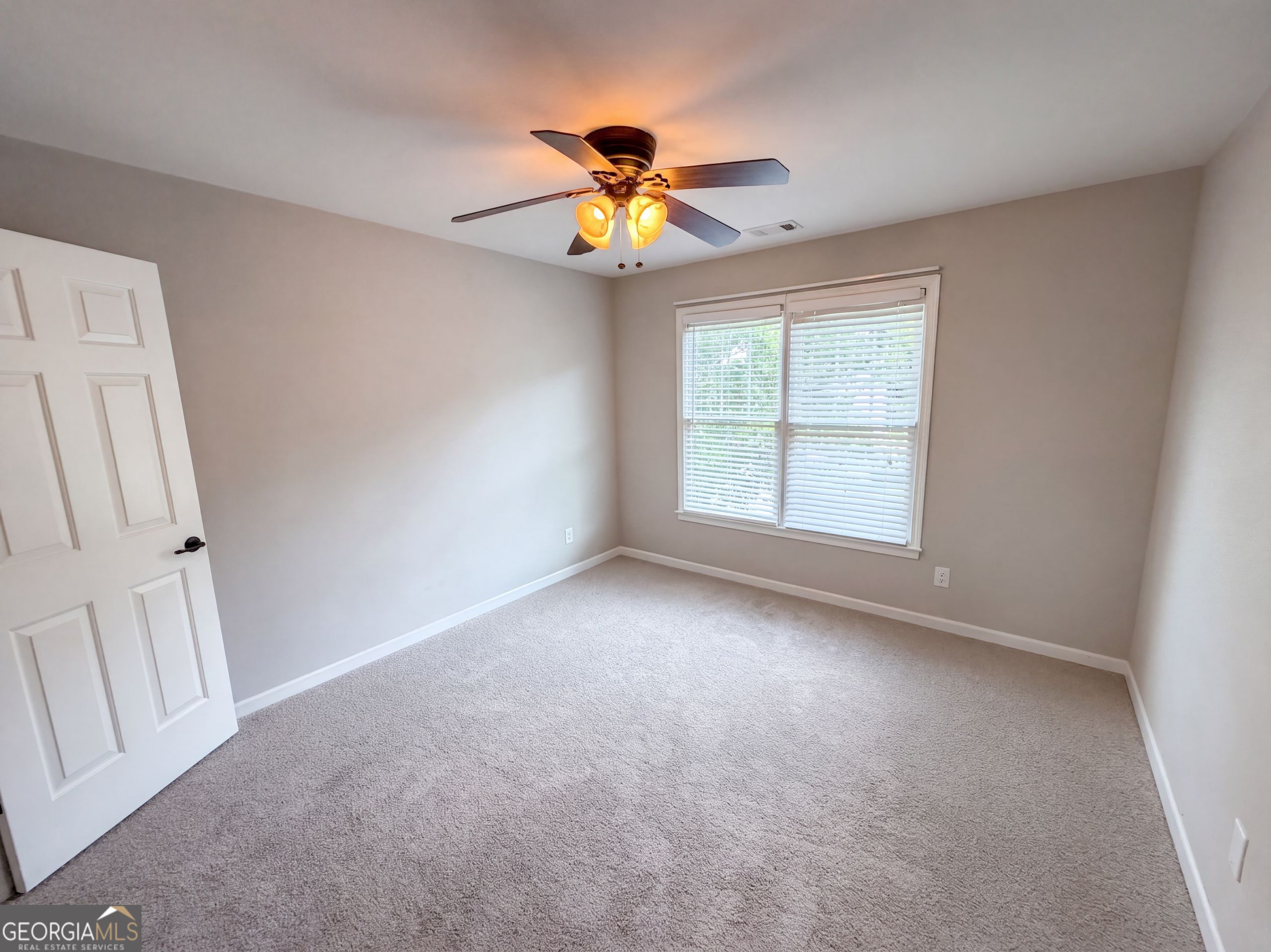 7047 Tree House Way Property Photo 12