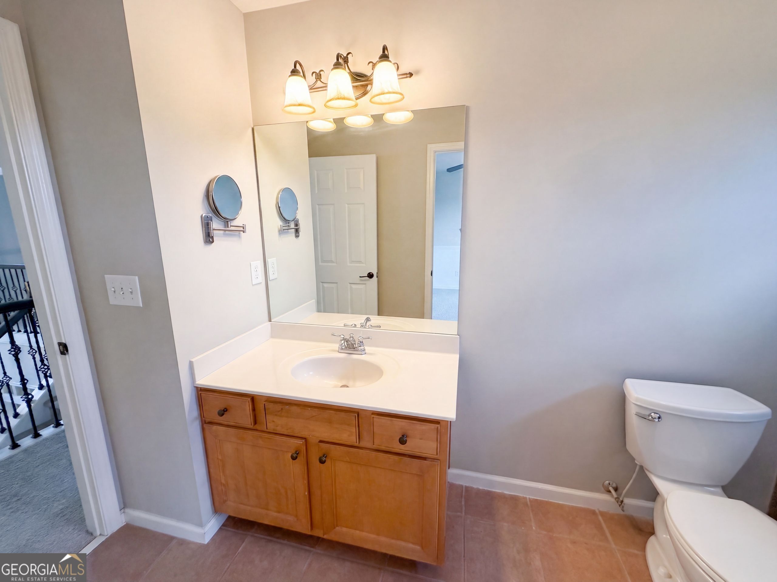 7047 Tree House Way Property Photo 14