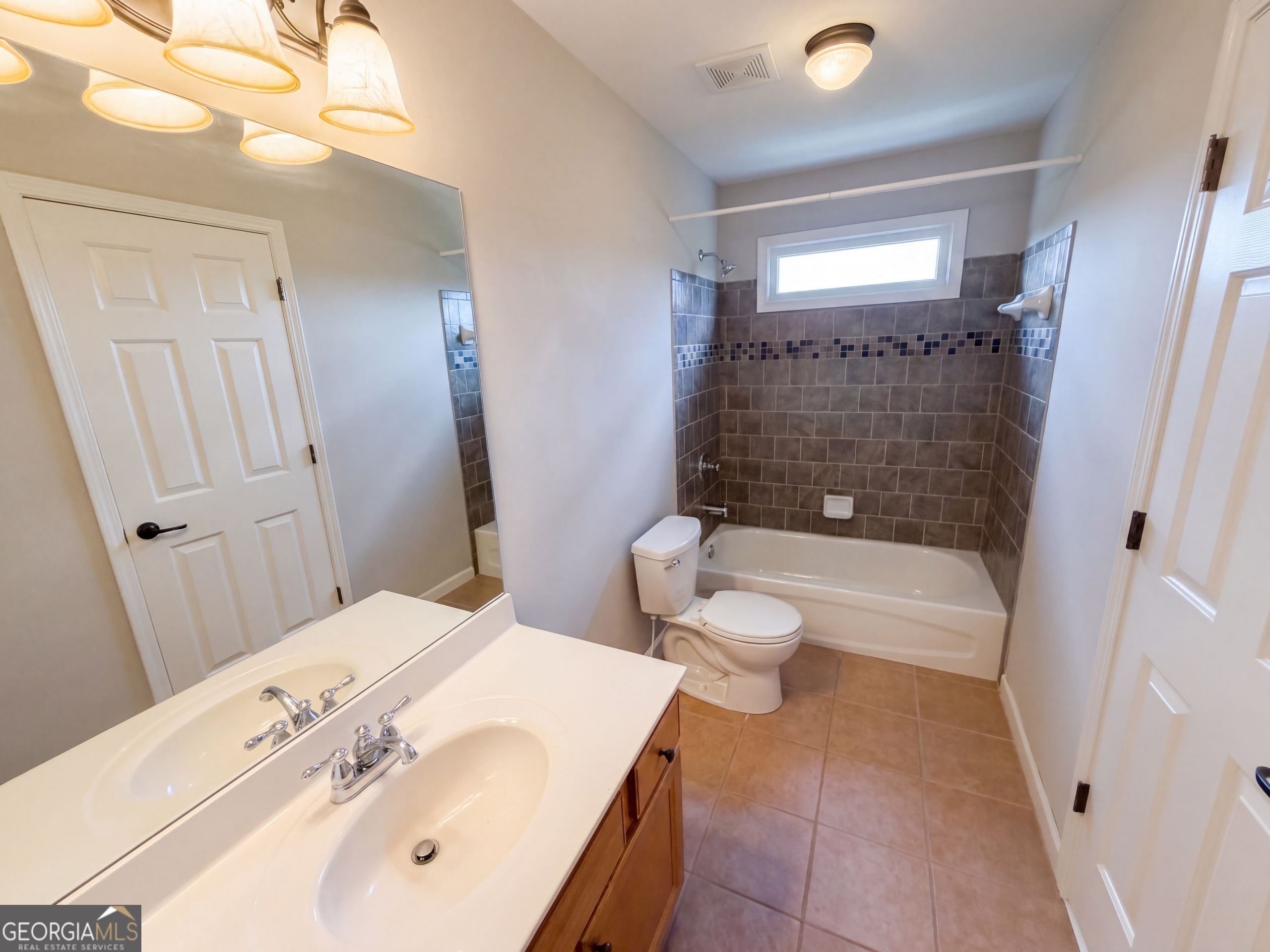 7047 Tree House Way Property Photo 15