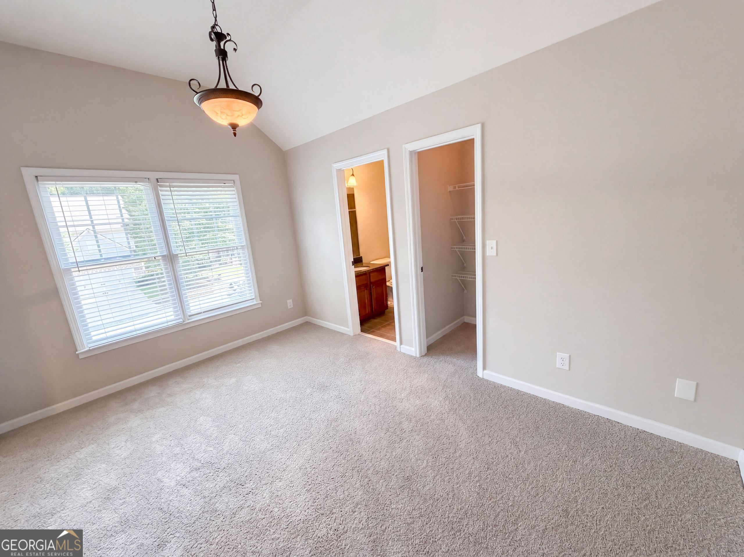 7047 Tree House Way Property Photo 16