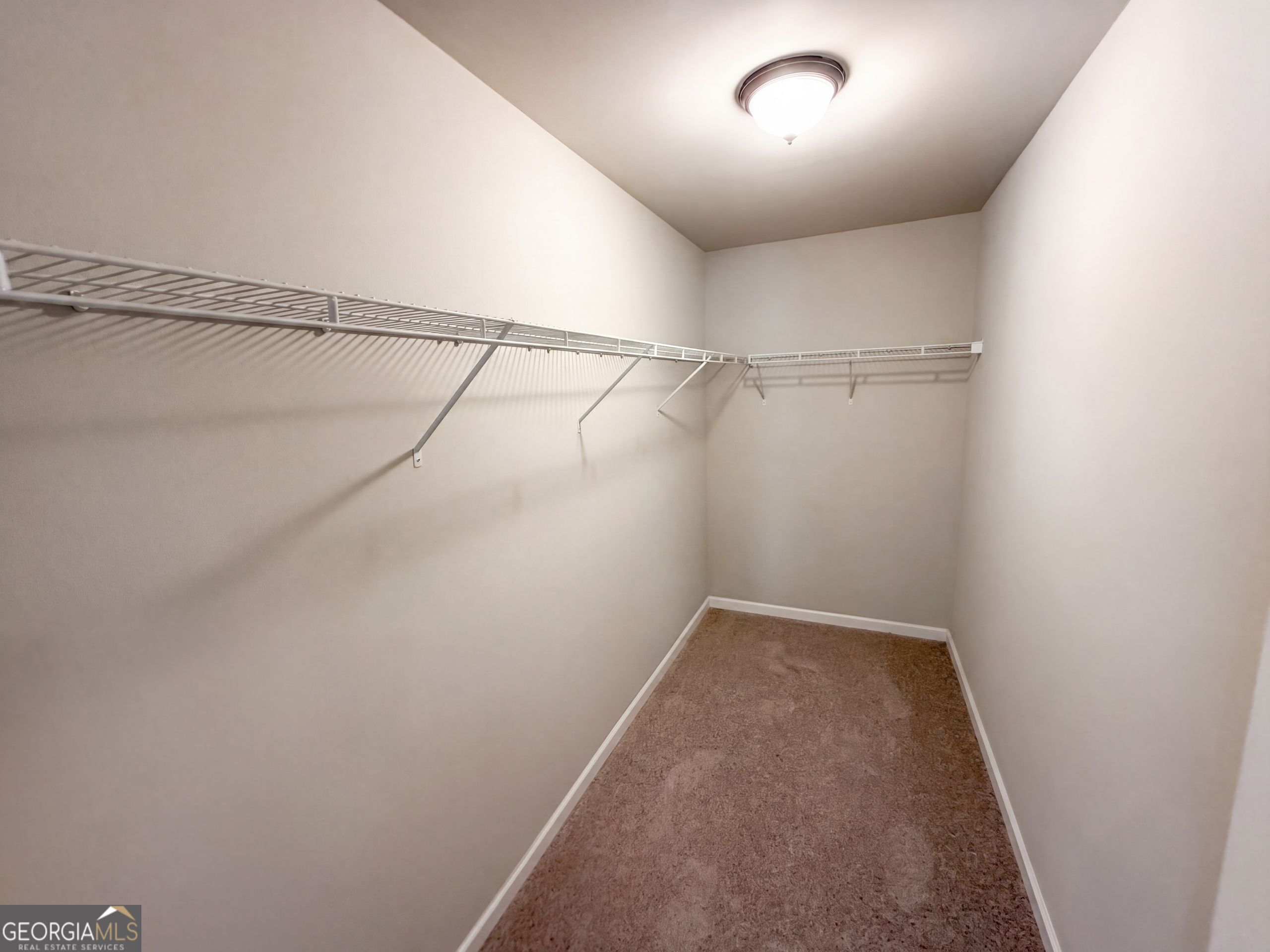7047 Tree House Way Property Photo 37