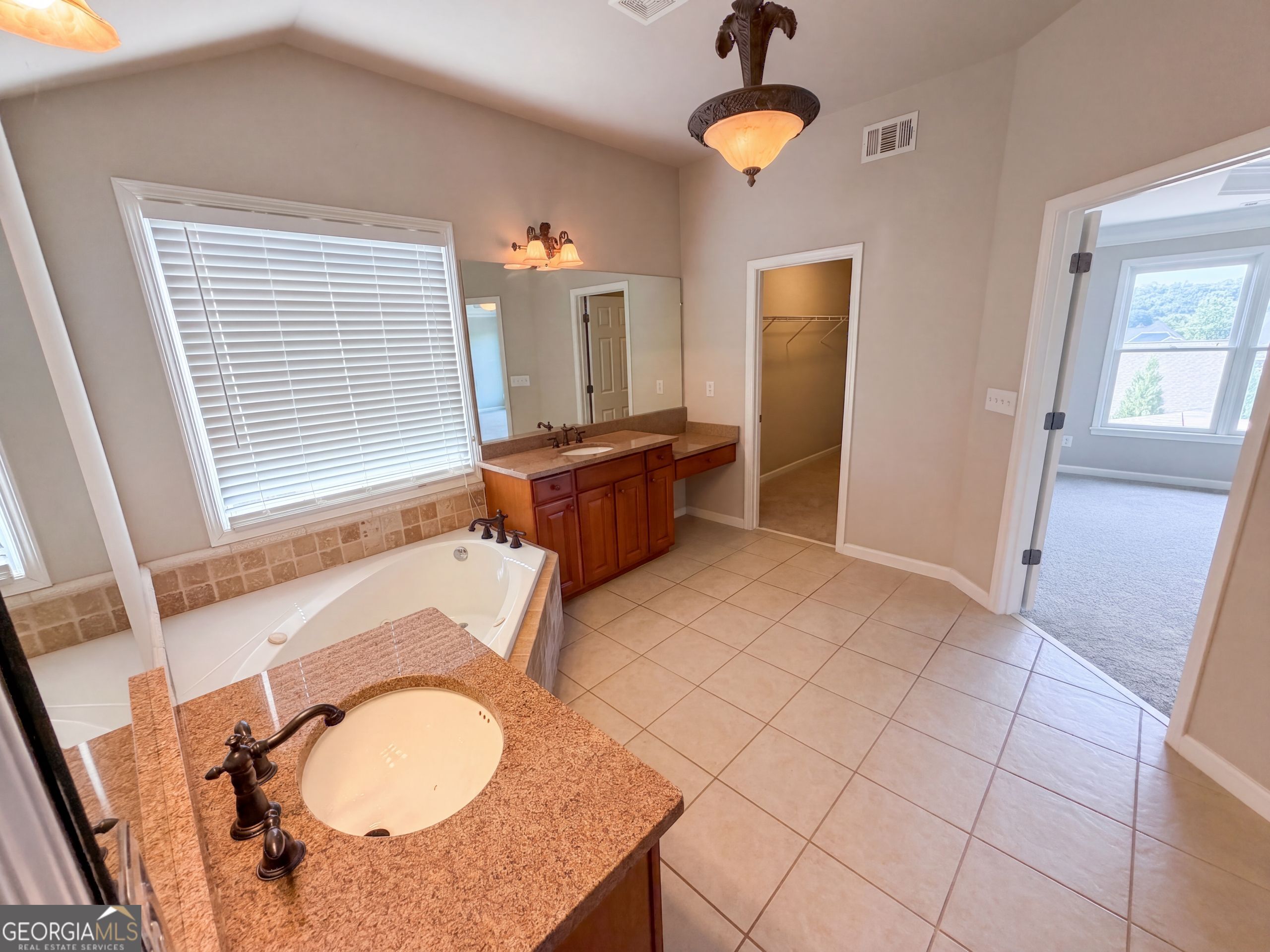7047 Tree House Way Property Photo 38
