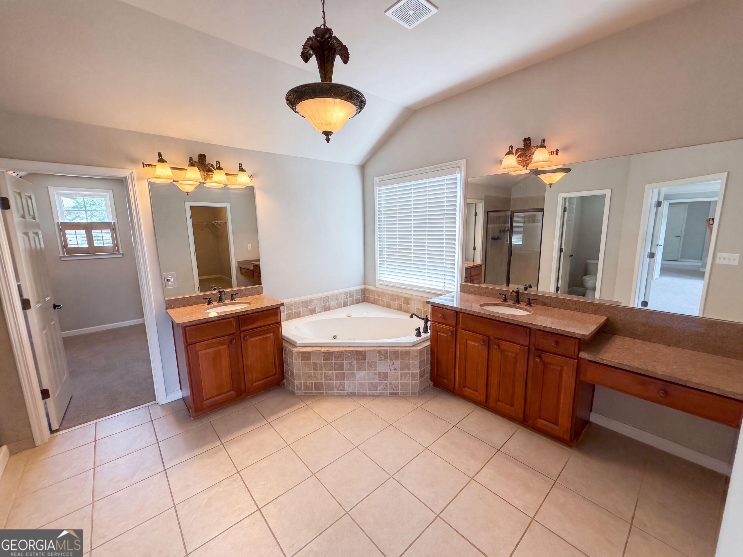 7047 Tree House Way Property Photo 39