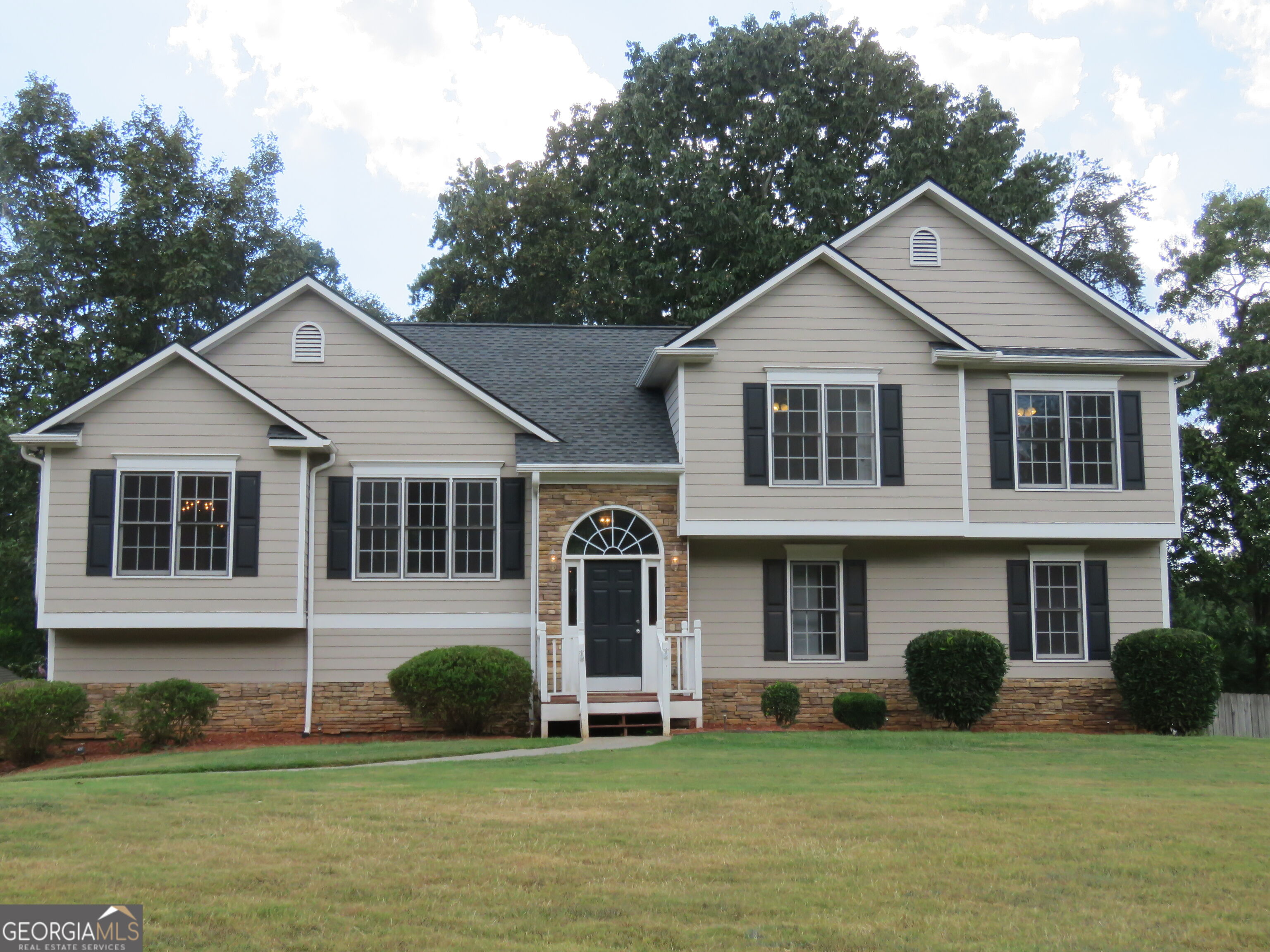 102 Chestnut Hill Drive Property Photo 4