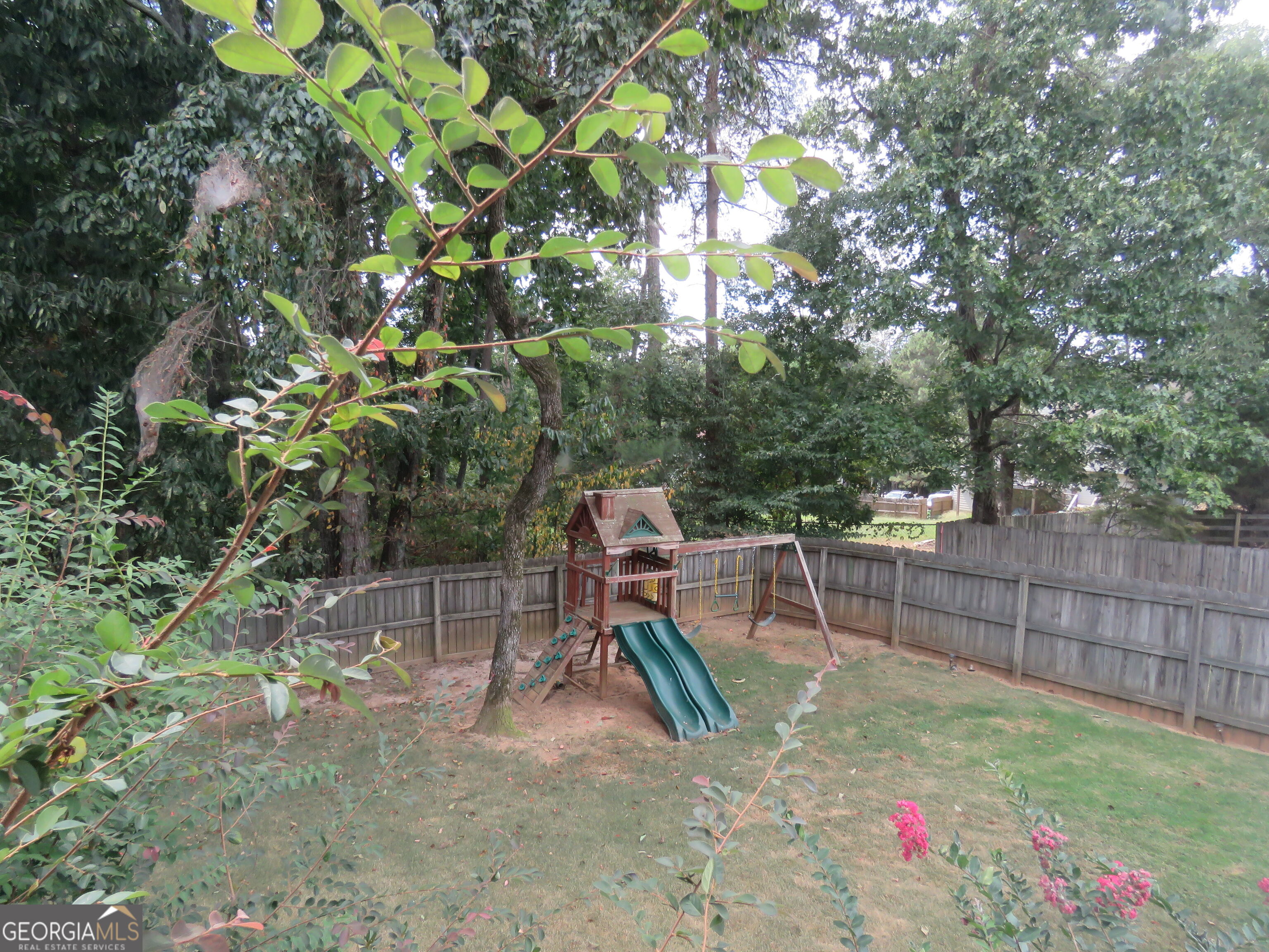 102 Chestnut Hill Drive Property Photo 8