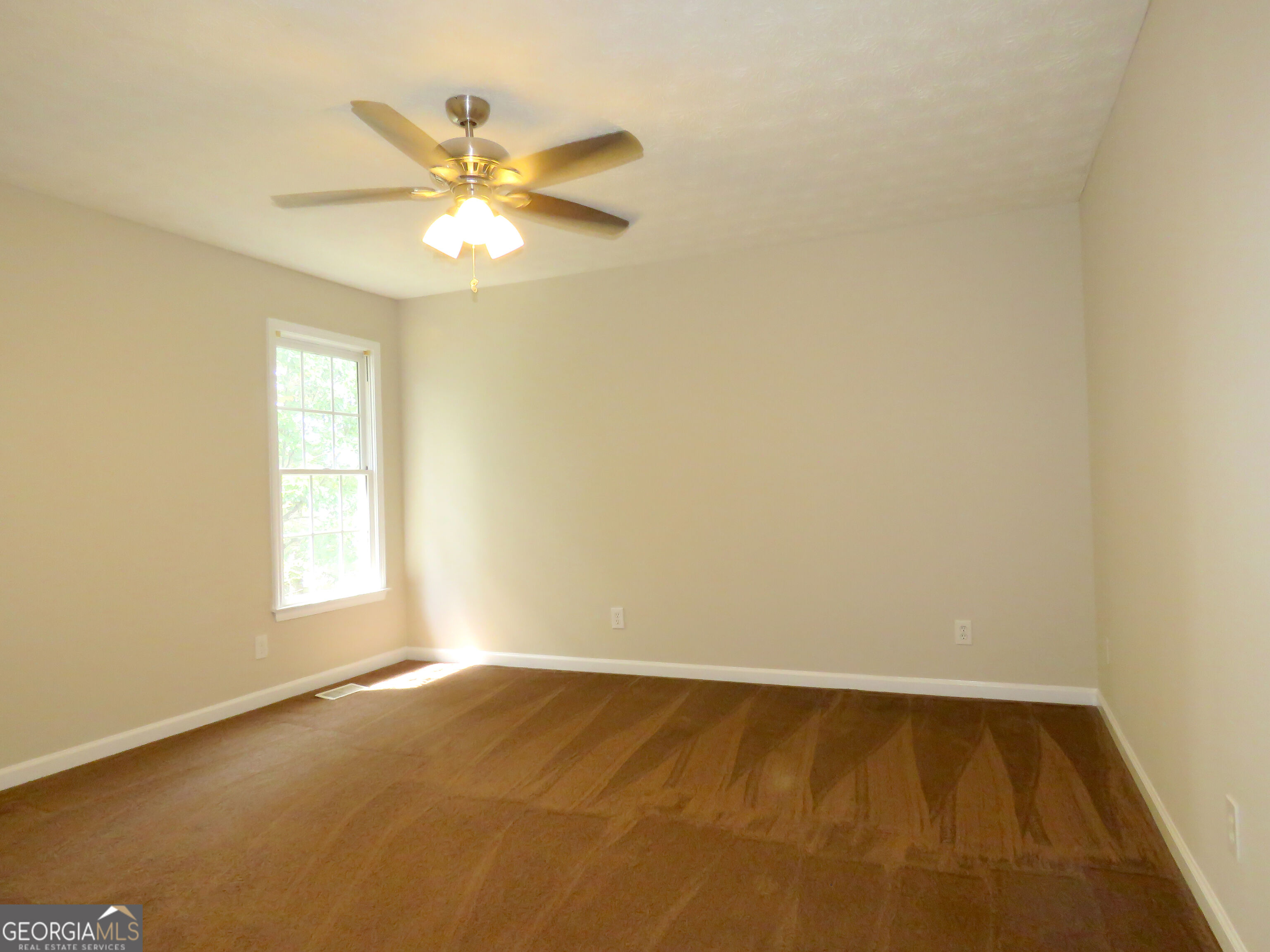 102 Chestnut Hill Drive Property Photo 30