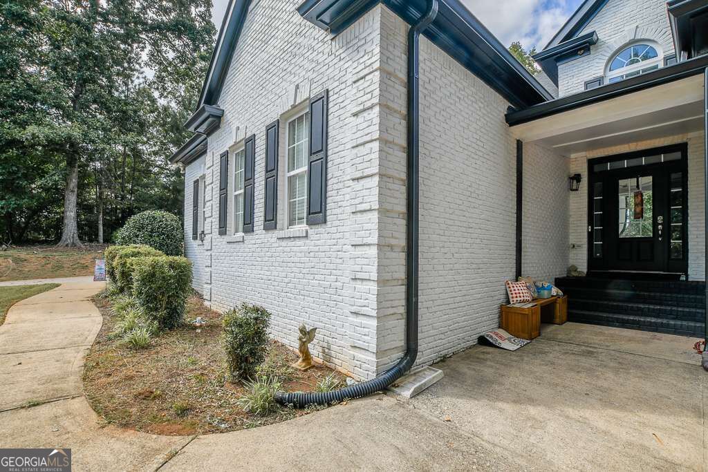 151 Dumar Lane Property Photo 3