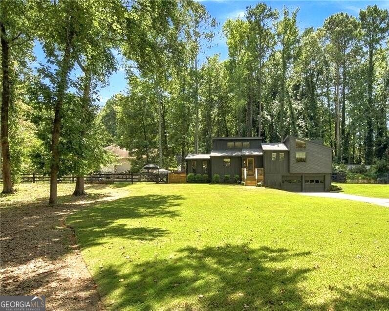 2945 Brett Circle Nw Property Photo 4