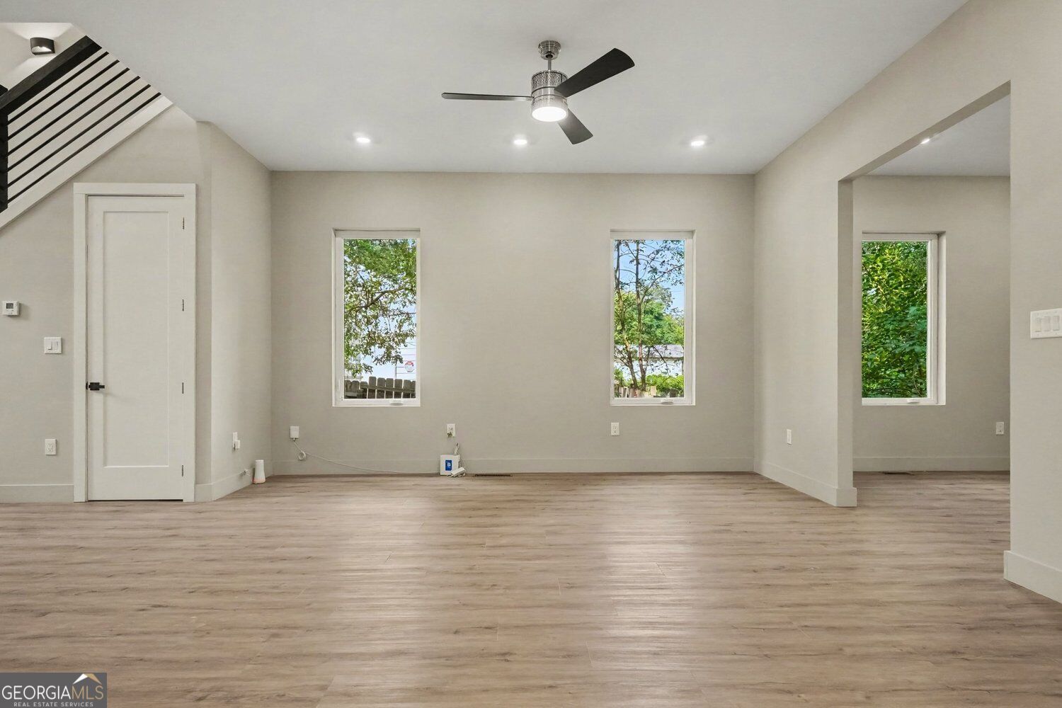 2402 Lynn Iris Drive Property Photo 5
