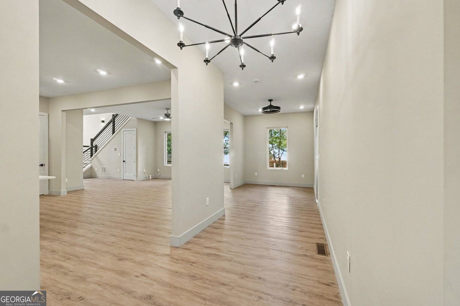 2402 Lynn Iris Drive Property Photo 11
