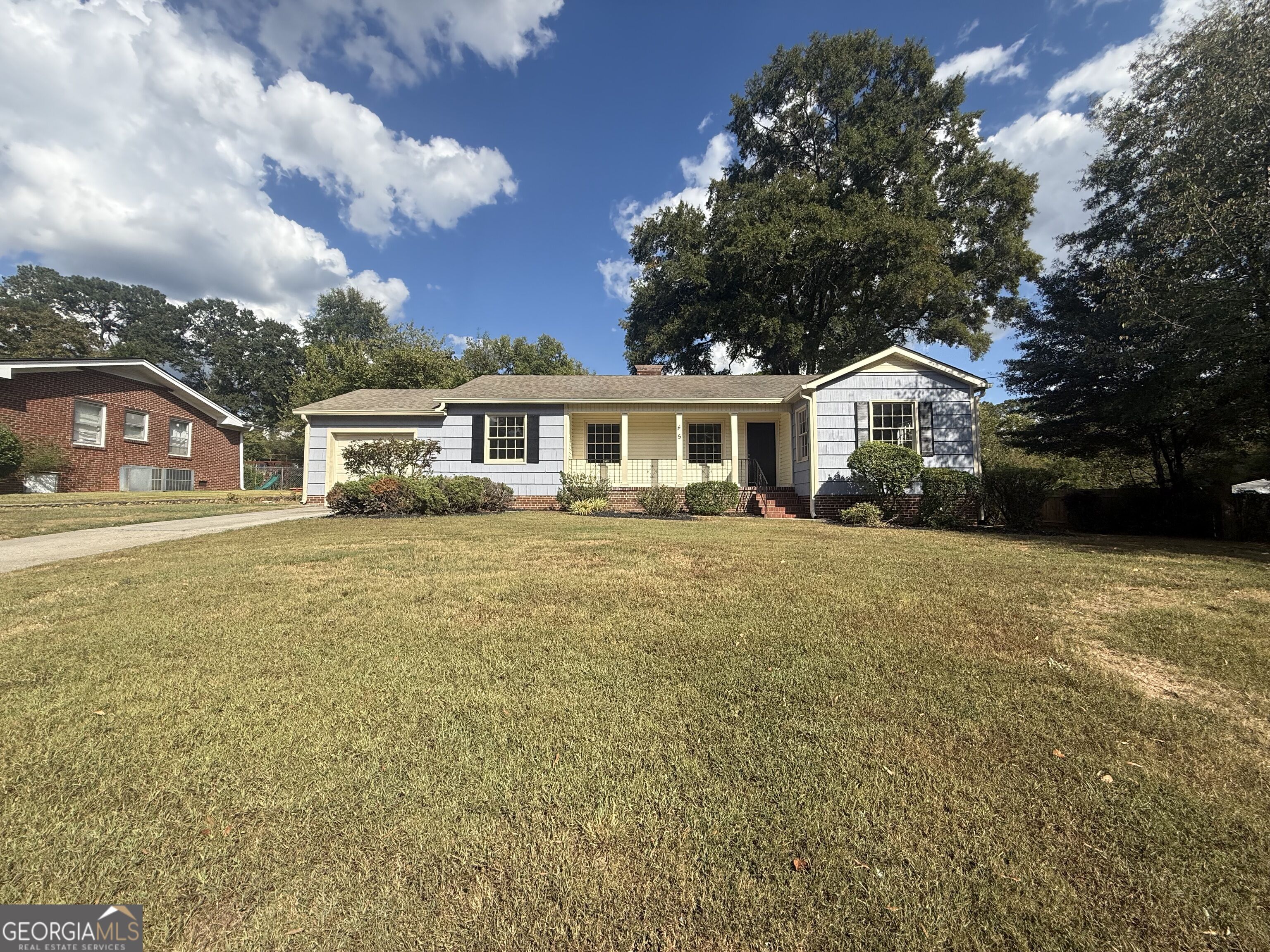 5 E Valley Road Ne Property Photo 1
