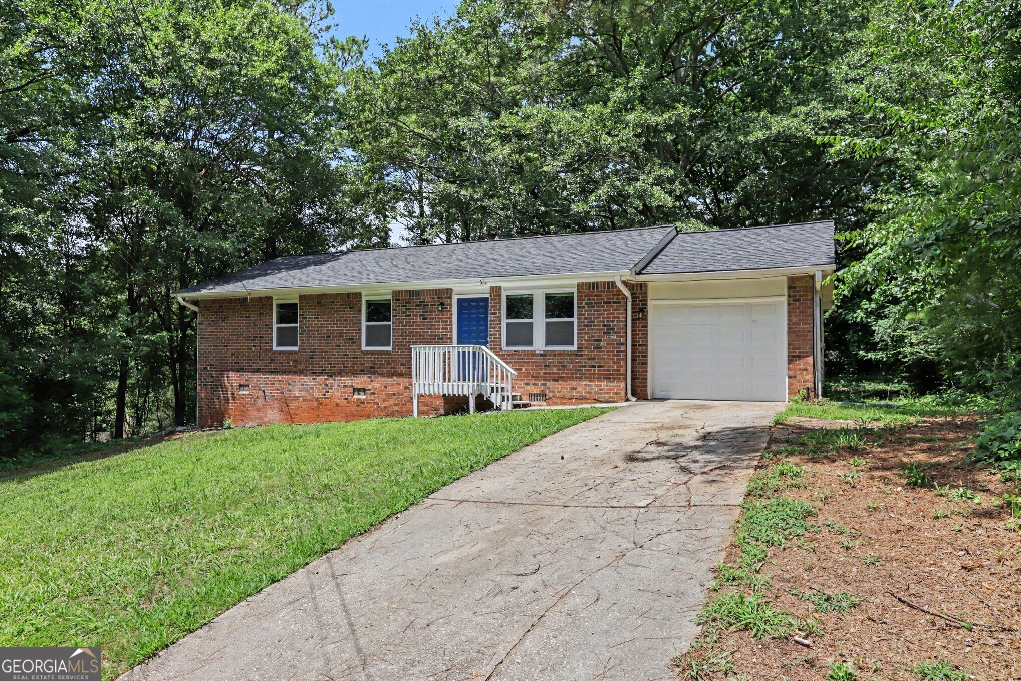 2541 Kelly Lake Drive Property Photo 1
