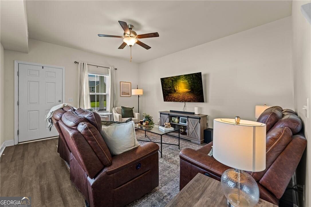 716 Mill Creek Circle Property Photo 8